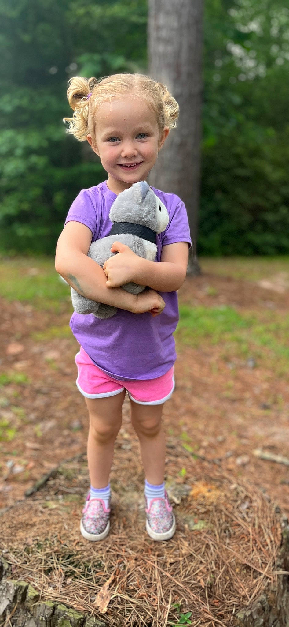 Audrey joined the competition — help win amazing prizes! child, electric_blue, fun, gesture, grass, grassland, happy, human_body, human_leg, joy, leisure, people_in_nature, person, pink, plant, recreation, shorts, smile, summer, t_shirt