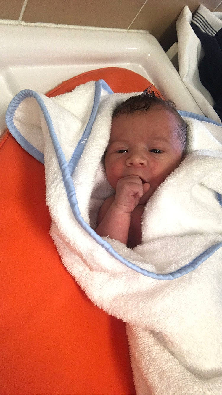 Kahil a rejoint le concours — aidez-le/la à gagner de superbes lots ! baby, baby_products, baby_safety, cheek, child, ear, eye, mouth, nose, person, product, skin, toddler