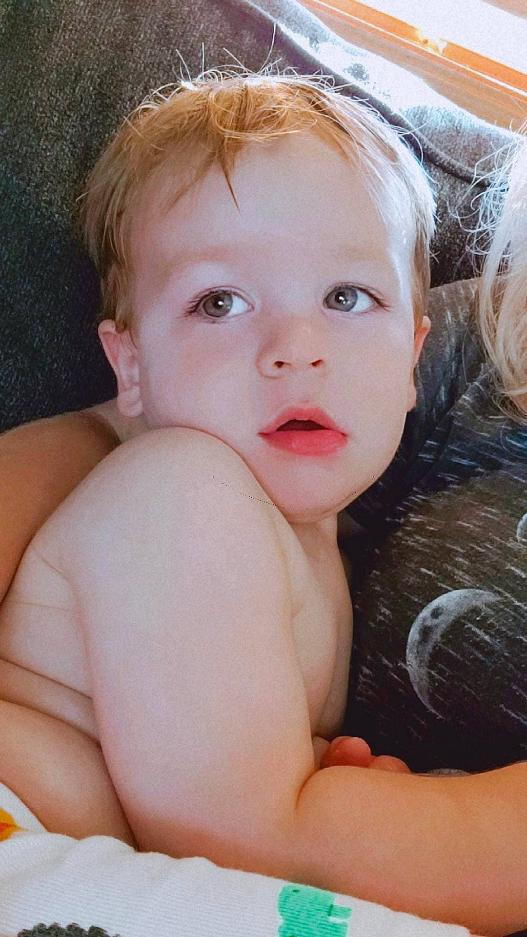 Broden is registered to the contest to win money with this photo: arm, cheek, chin, eye, eyebrow, eyelash, finger, flash_photography, gesture, happy, head, human_body, iris, lip, mouth, muscle, neck, nose, person, shoulder