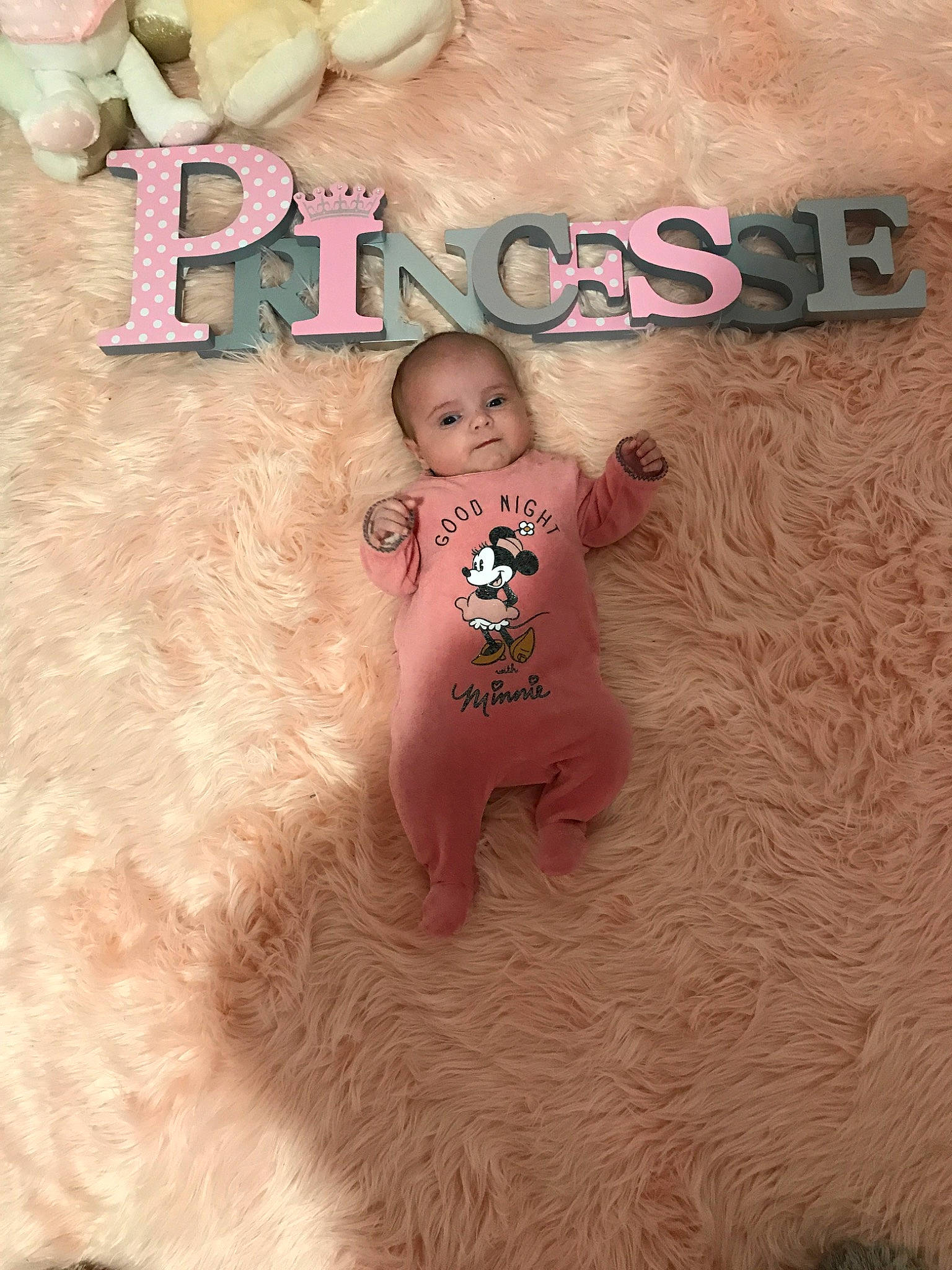 Catalya a rejoint le concours — aidez-le/la à gagner de superbes lots ! baby, child, fawn, font, person, pink, teddy_bear