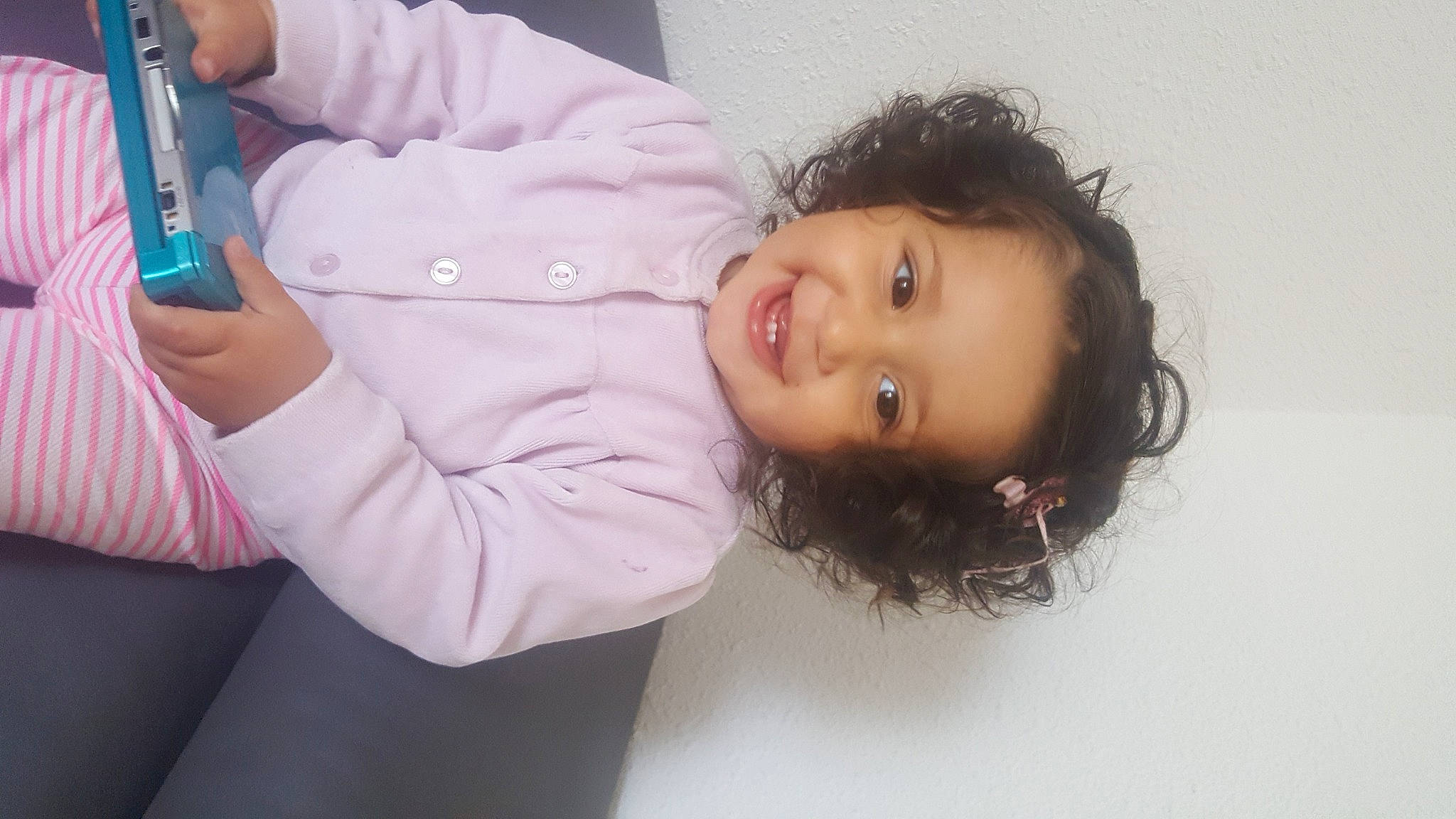 Alya a rejoint le concours — aidez-le/la à gagner de superbes lots ! baby, black_hair, cheek, child, ear, eye, eyebrow, eyelash, face, forehead, head, joy, lip, long_hair, mouth, nose, person, photography, pink, skin