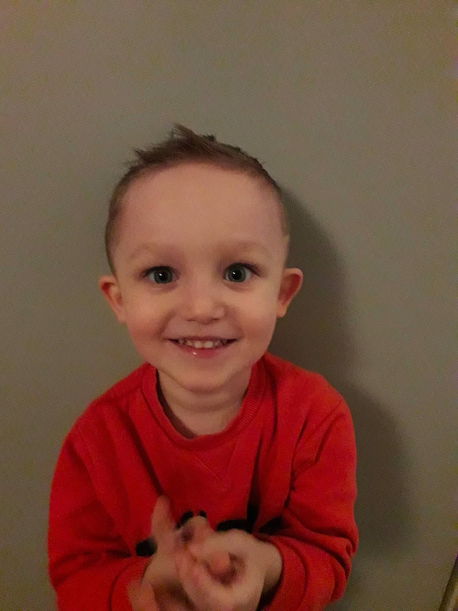 Matheo participe au concours pour gagner de l'argent avec cette photo : baby, cheek, child, chin, face, facial_expression, happy, head, joy, lip, mouth, nose, person, portrait, skin, smile, standing, toddler