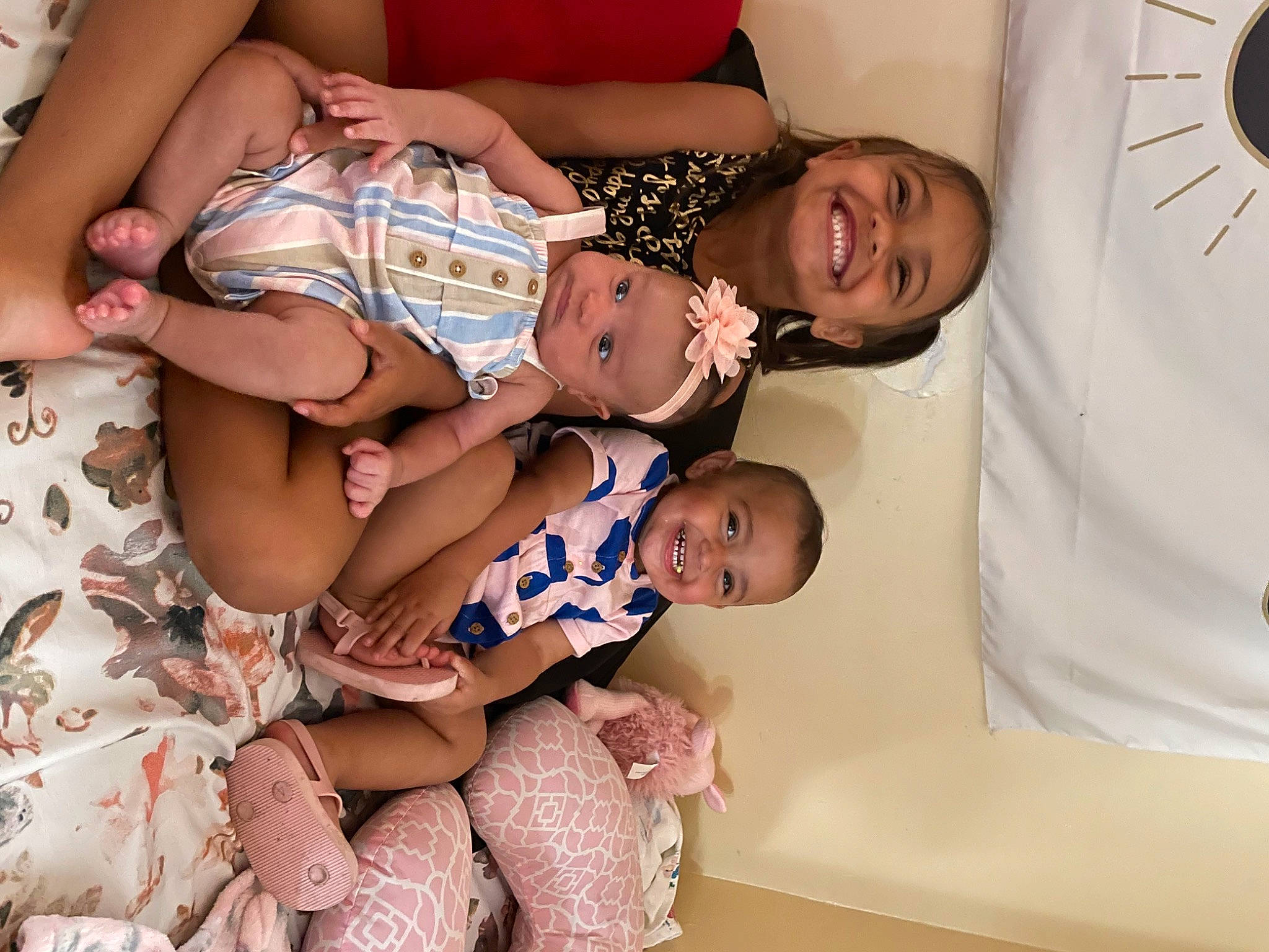 Emma is registered to the contest to win money with this photo: arm, comfort, eye, face, facial_expression, fashion, hand, head, human, human_body, joint, joy, mouth, muscle, organ, person, product, skin, smile, stomach