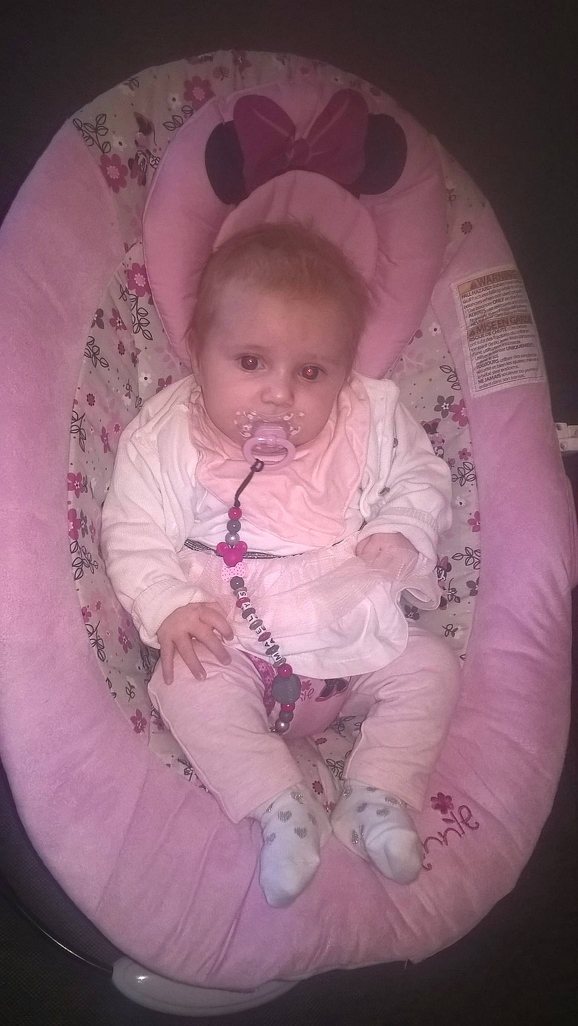 Maelys a rejoint le concours — aidez-le/la à gagner de superbes lots ! baby, baby_products, cheek, child, eye, iris, magenta, person, photography, pink, product, toddler