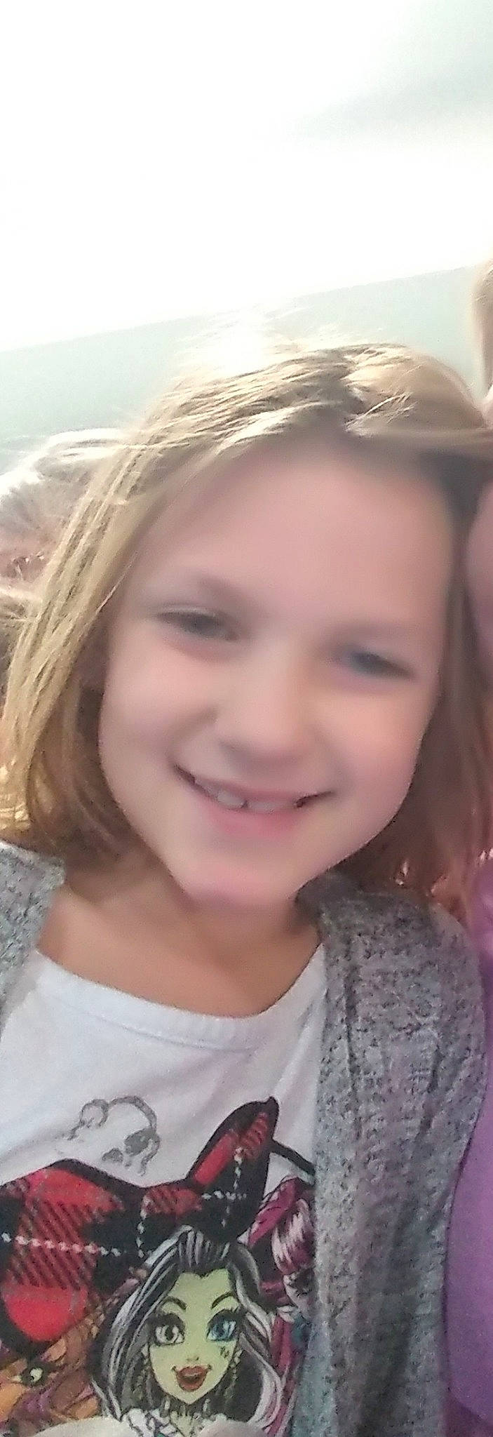 Hensley is registered to the contest to win money with this photo: beauty, blond, cheek, child, chin, day, eye, eyebrow, face, facial_expression, forehead, girl, hair, hair_accessory, hairstyle, head, human_hair_color, joy, nose, person