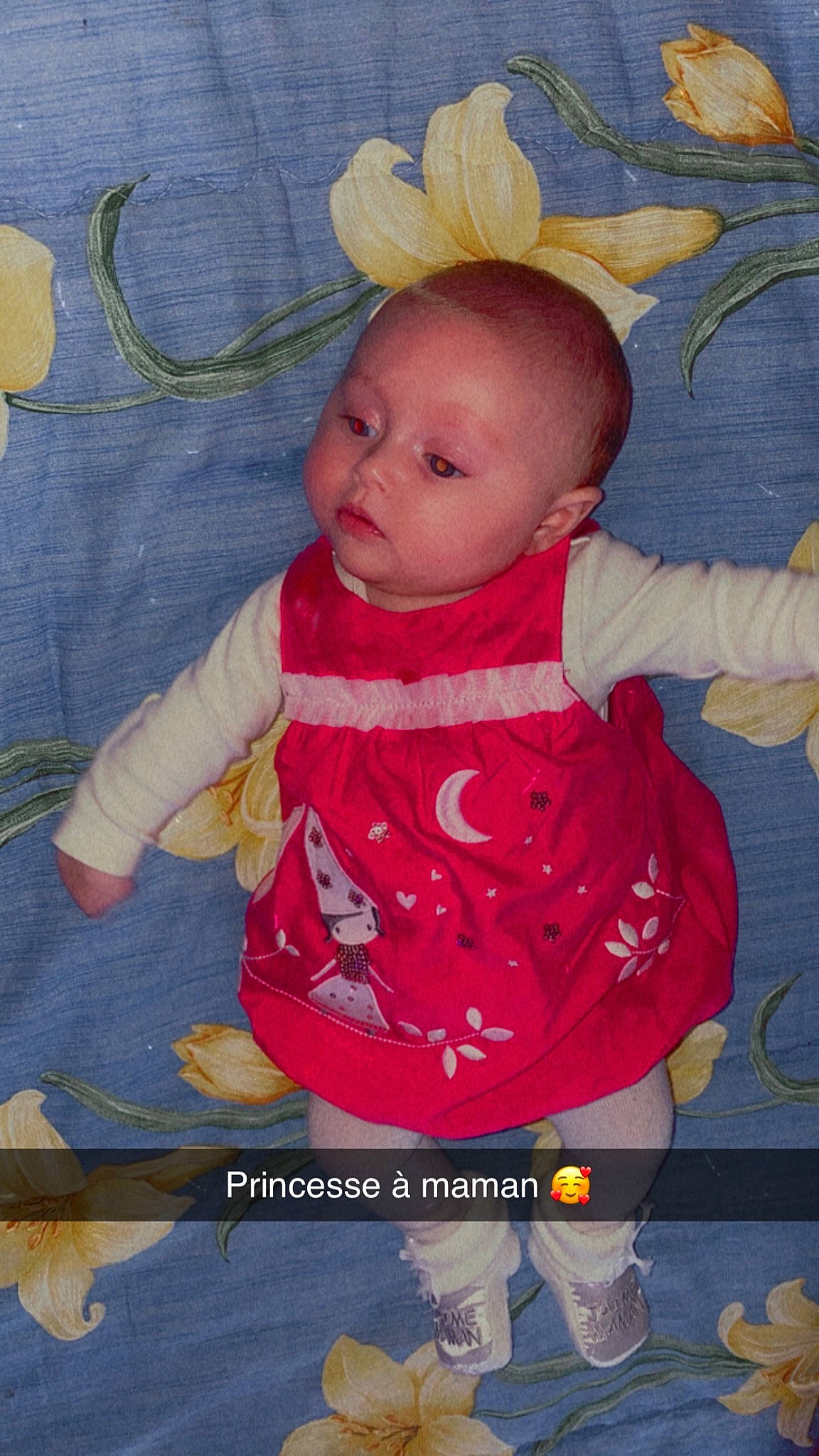 Camila participe au concours pour gagner de l'argent avec cette photo : art, baby, baby_products, baby_safety, baby_toddler_clothing, baby_toys, cheek, child, comfort, happy, headband, iris, magenta, pattern, person, product, sitting, skin, sleeve, textile