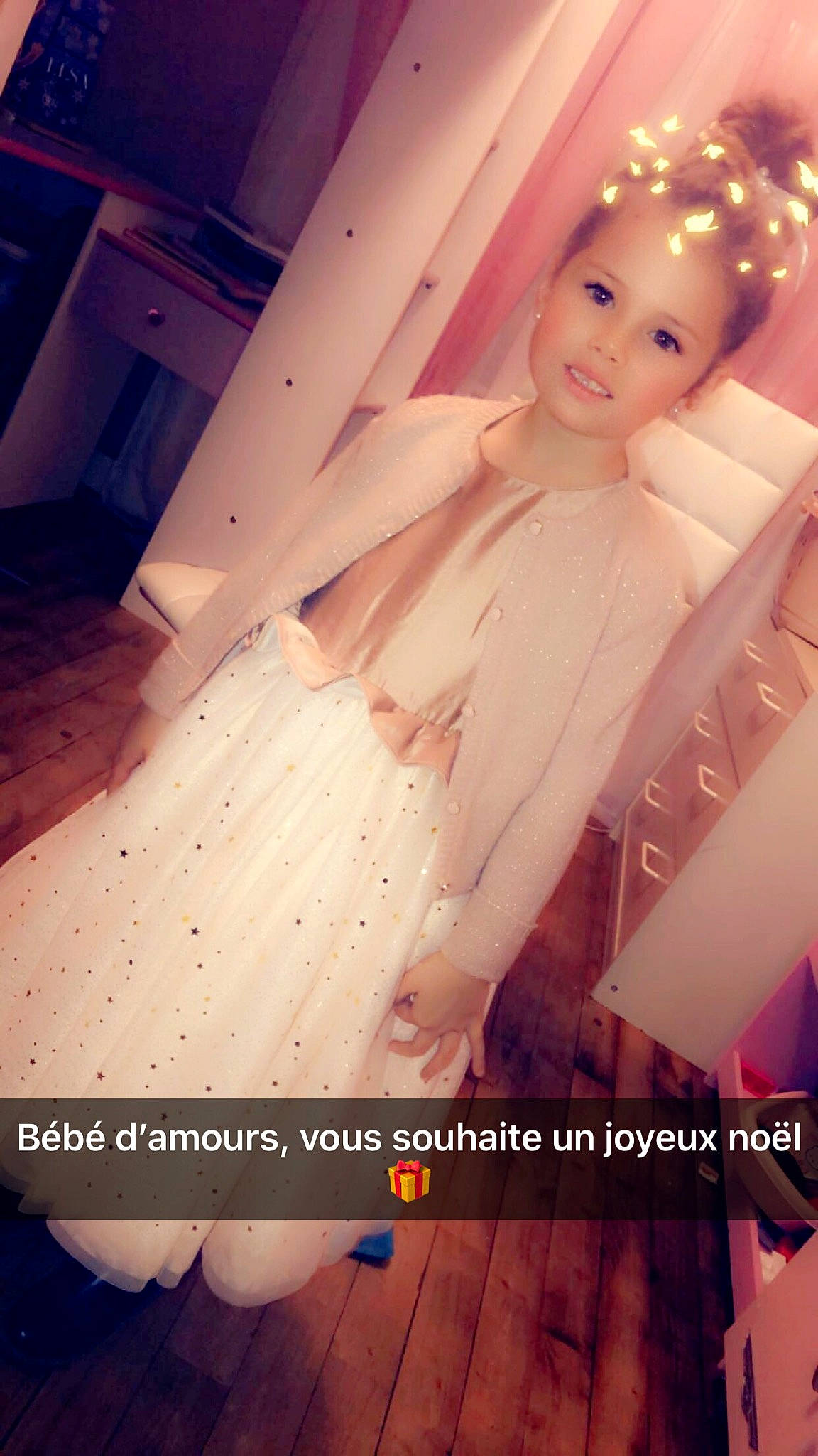 Kenza participe au concours pour gagner de l'argent avec cette photo : beauty, child, doll, dress, ear, eye, hair_accessory, happy, joint, long_hair, peach, person, photography, pink, skin, smile, toddler