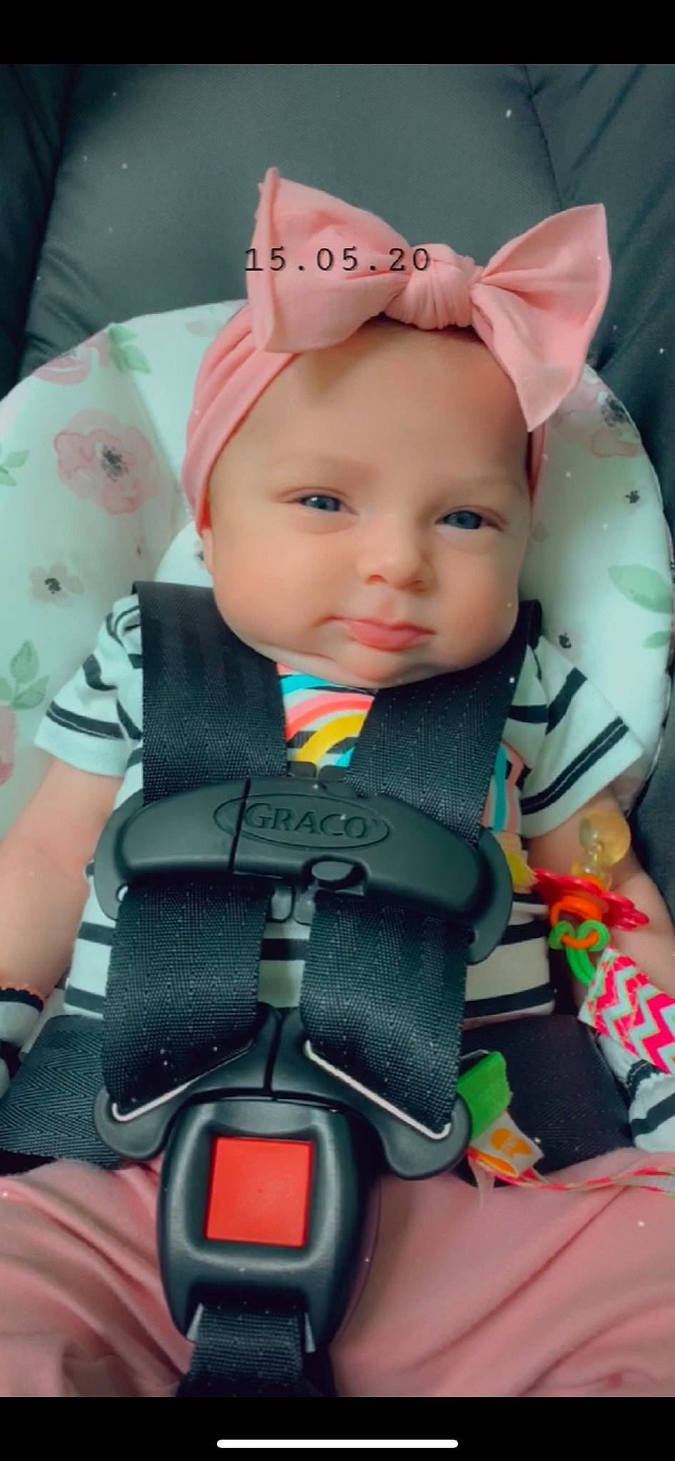 Araceli is registered to the contest to win money with this photo: baby, baby_carriage, baby_in_car_seat, baby_products, car_seat, cheek, child, ear, forehead, head, headwear, neck, person, play, product, seat_belt, skin, toddler, toy