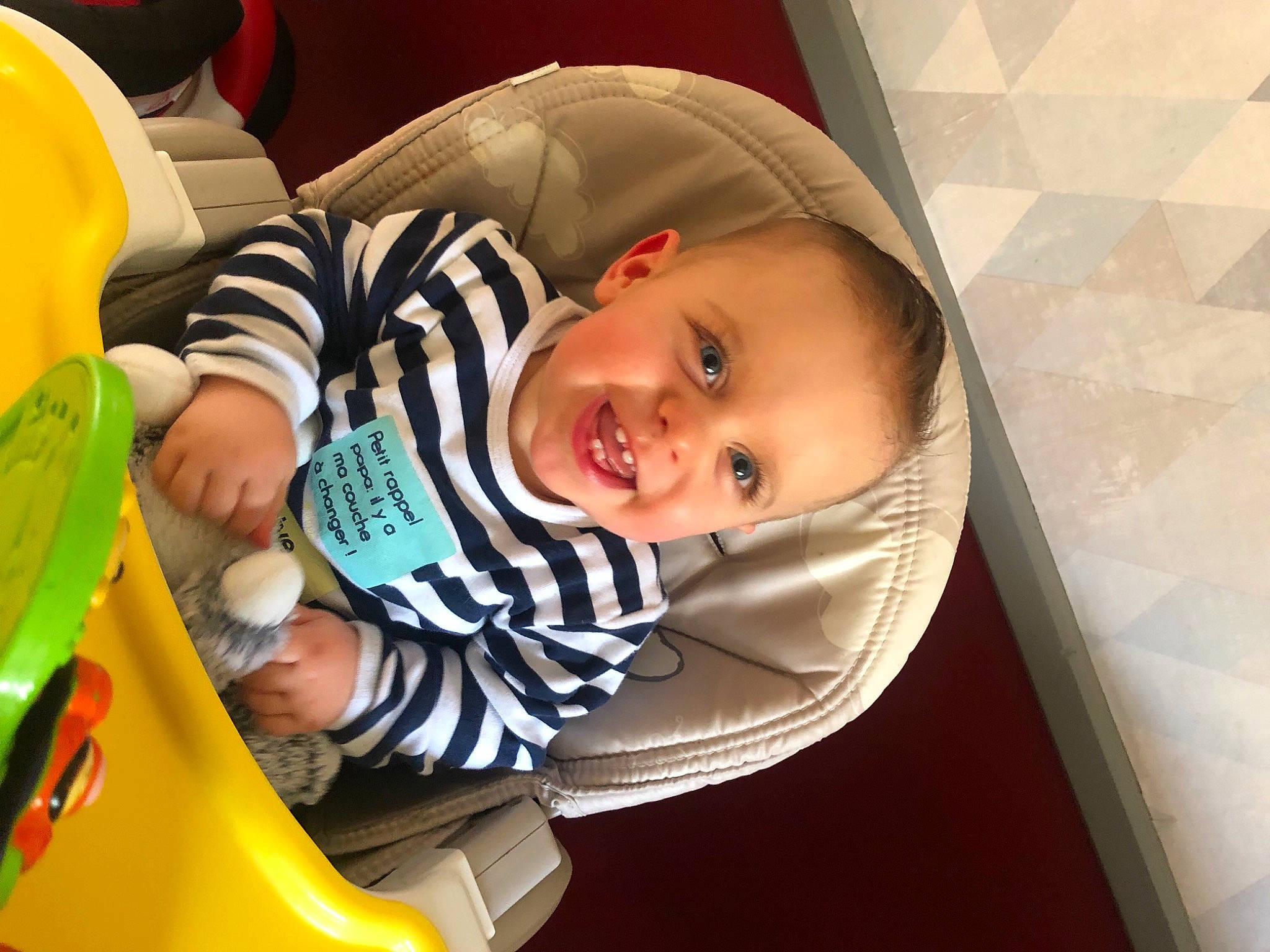 Louka participe au concours pour gagner de l'argent avec cette photo : baby, baby_carriage, baby_products, baby_safety, baby_toddler_clothing, cheek, child, comfort, eye, face, facial_expression, fun, happy, head, iris, mouth, person, room, smile, toddler
