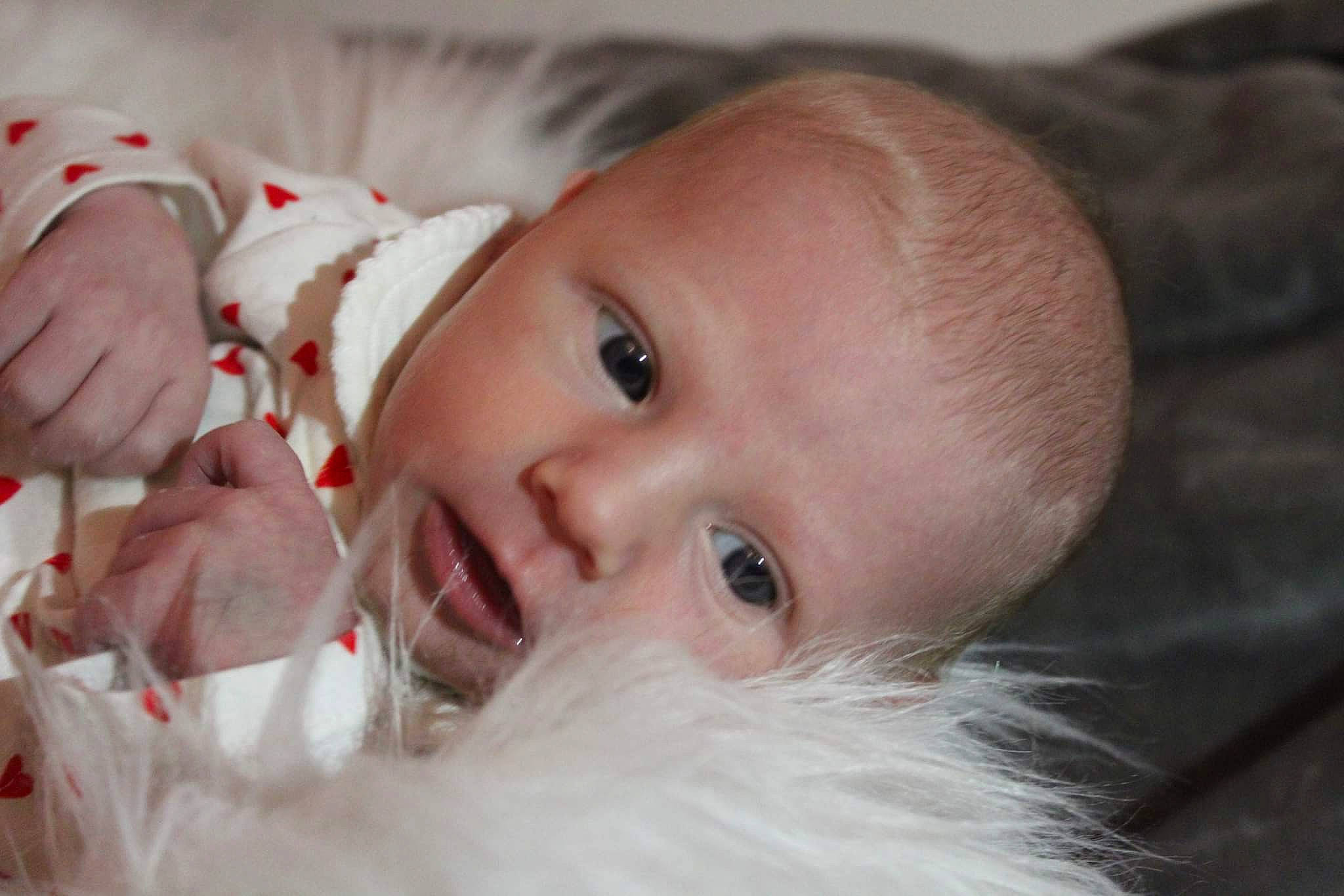 Myla a rejoint le concours — aidez-le/la à gagner de superbes lots ! baby, baby_toddler_clothing, cheek, child, dress, ear, eye, eyebrow, eyelash, gesture, happy, head, human_body, iris, lip, mouth, nose, person, skin, smile