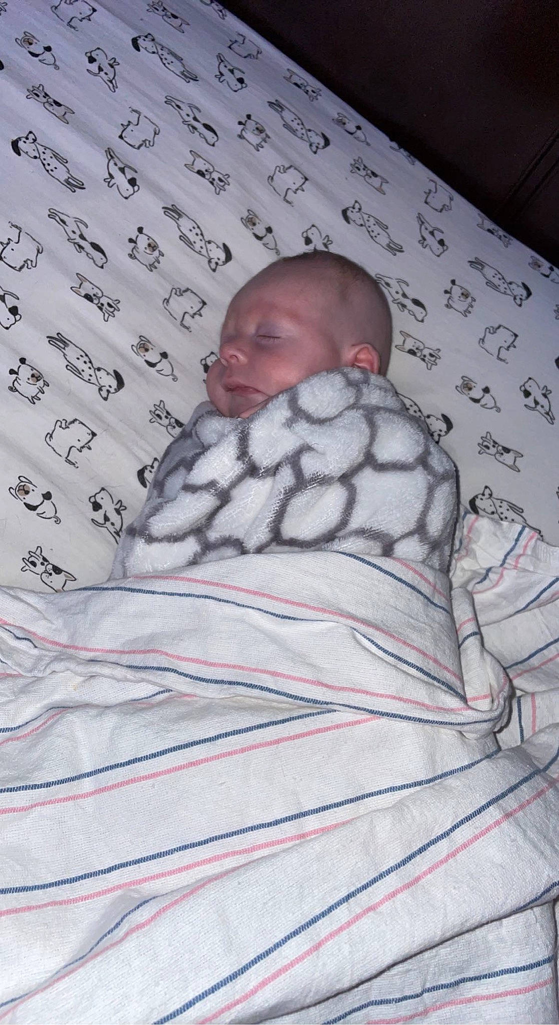 Luke is registered to the contest to win money with this photo: baby, baby_sleeping, bed_sheet, bedding, bedtime, blanket, child, comfort, flesh, font, linens, nap, pattern, person, room, skin, sleep, toddler