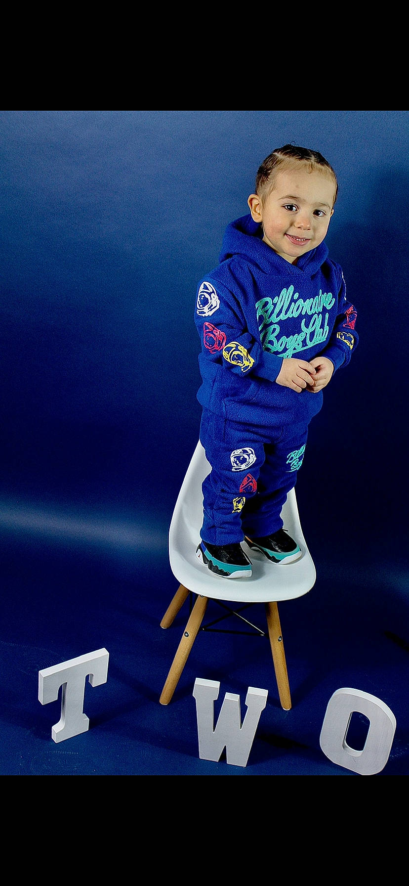 Valentino is registered to the contest to win money with this photo: electric_blue, flash_photography, font, human_leg, jersey, joy, knee, leg, person, player, recreation, rolling, shoe, skateboarder, sleeve, sneakers, sports_equipment, sports_uniform, sportswear, t_shirt