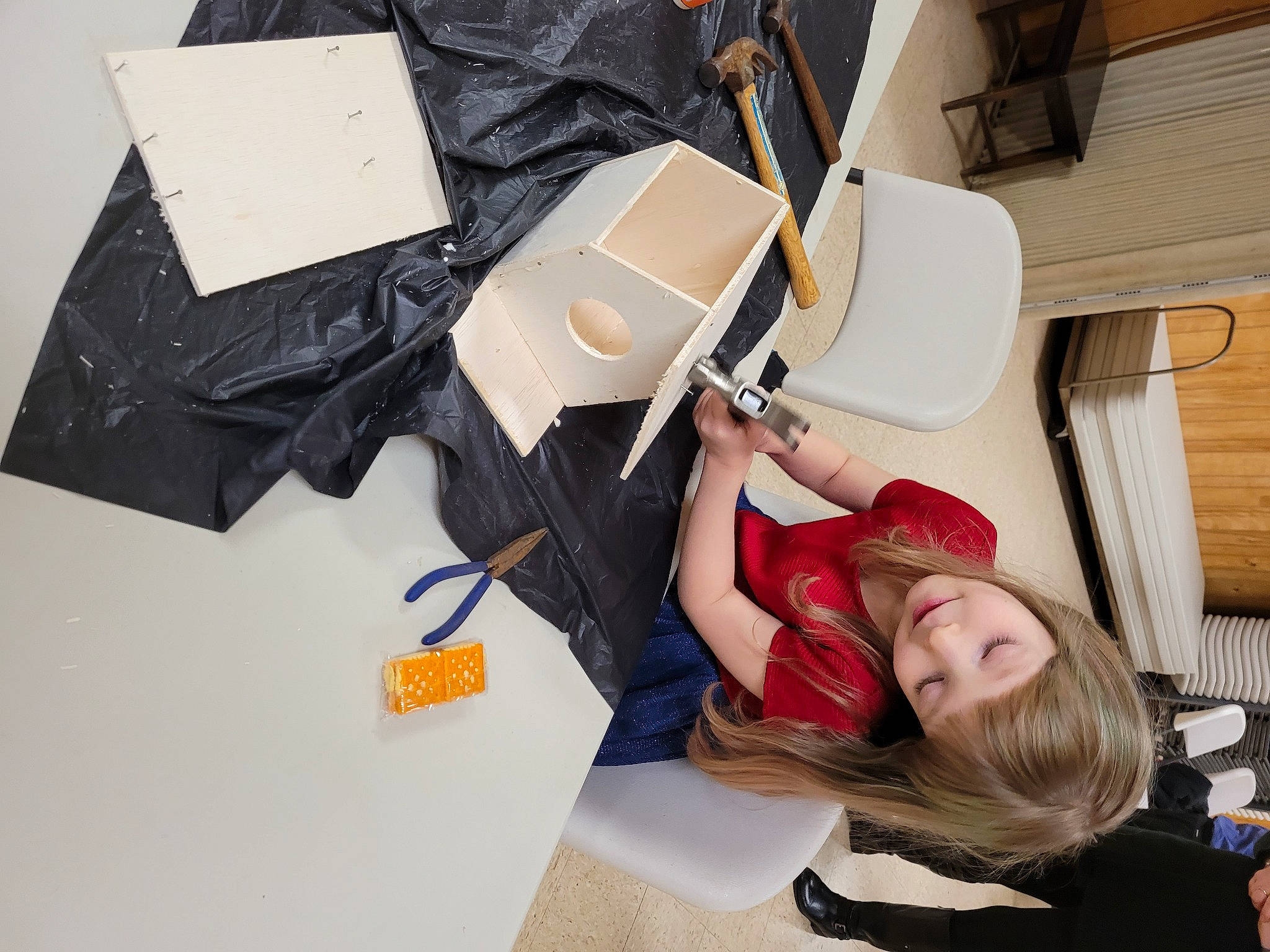 Haven is registered to the contest to win money with this photo: automotive_design, backpack, bag, chair, comfort, eyewear, flooring, fun, illustration, laptop, luggage_and_bags, netbook, office_supplies, paper, paper_product, person, room, sitting, smile, t_shirt