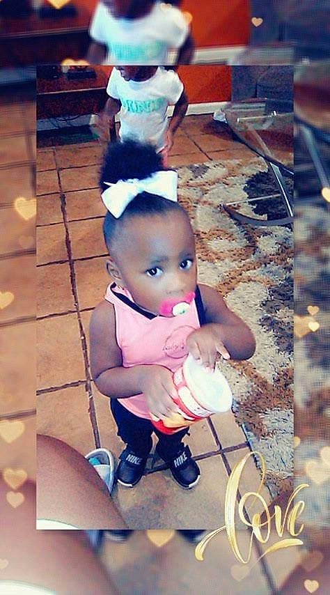 Iveyuna is registered to the contest to win money with this photo: baby, child, person, play, toddler