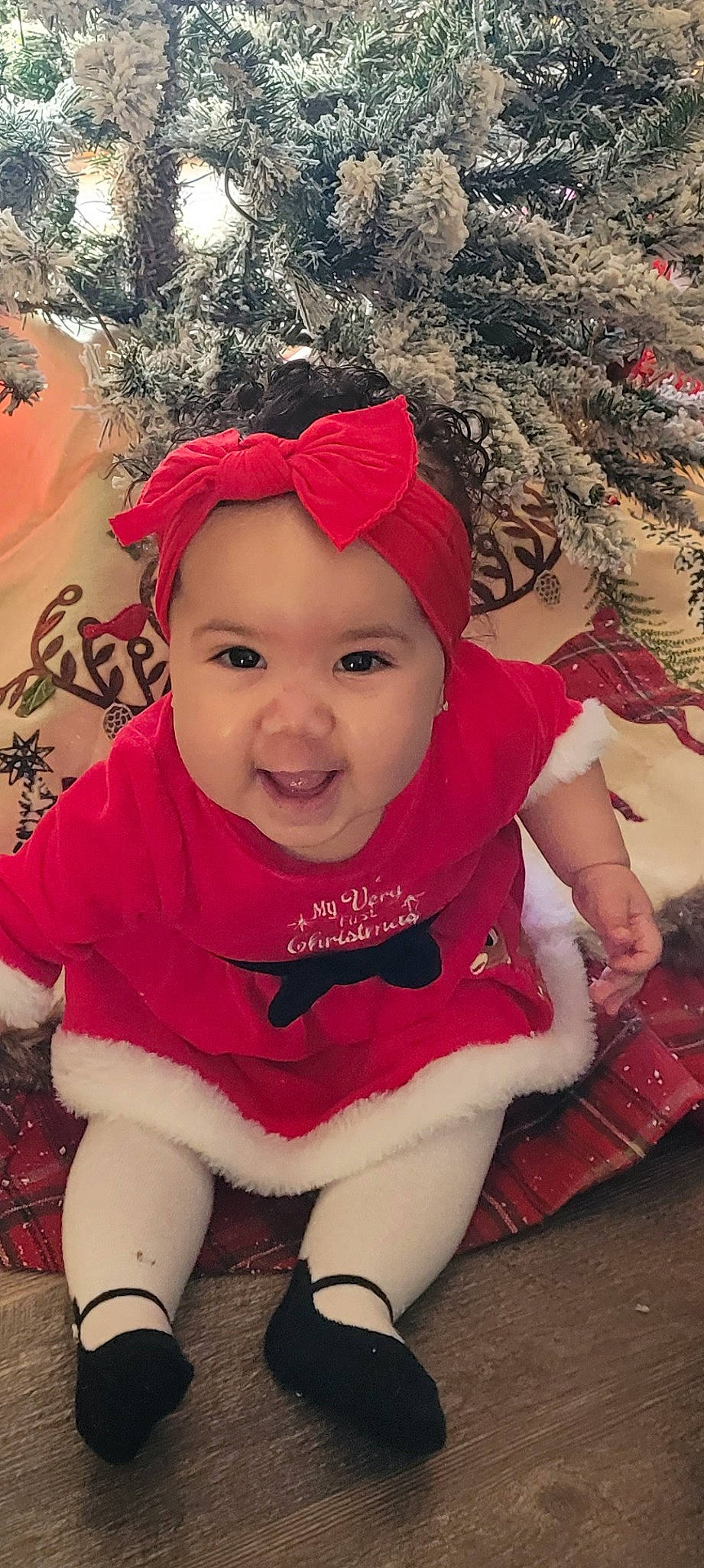 Ayla is registered to the contest to win money with this photo: baby, baby_toddler_clothing, cap, cheek, child, eye, facial_expression, fashion_accessory, fun, grass, happy, headgear, headwear, magenta, pattern, person, pink, red, skin, sleeve