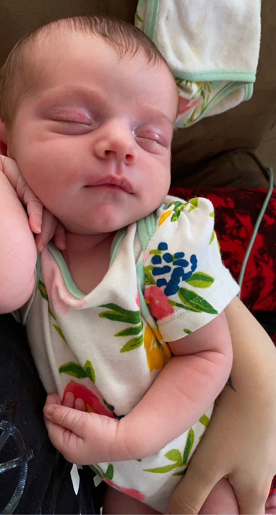 Adriana is registered to the contest to win money with this photo: baby, baby_products, baby_toddler_clothing, cheek, child, eye, finger, gesture, grass, hand, happy, head, lip, mouth, nail, nose, person, skin, sleeve, thumb