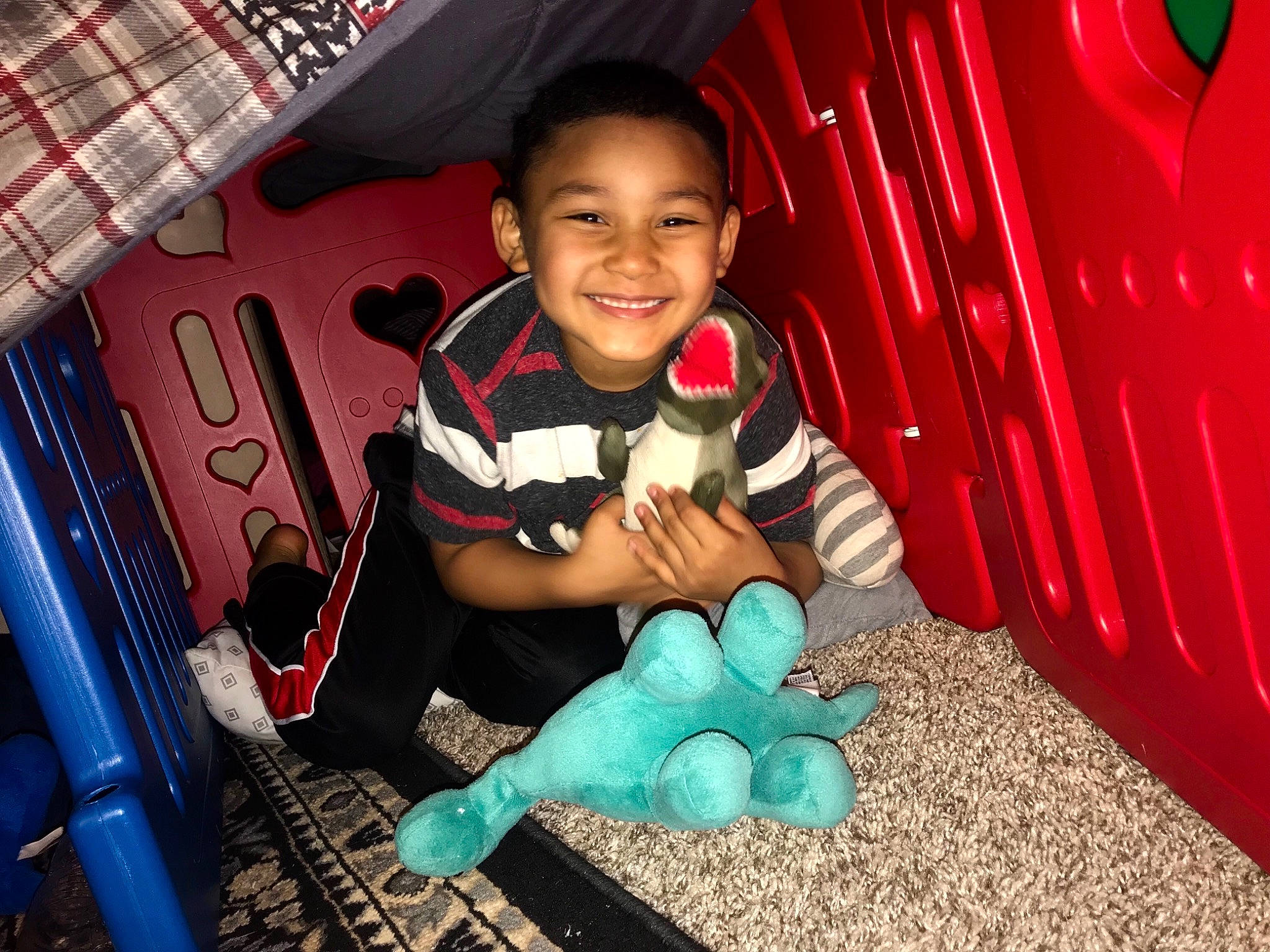 Carlos is registered to the contest to win money with this photo: baby, child, fun, happy, joy, person, play, sitting, skin, smile, textile, toddler, toy