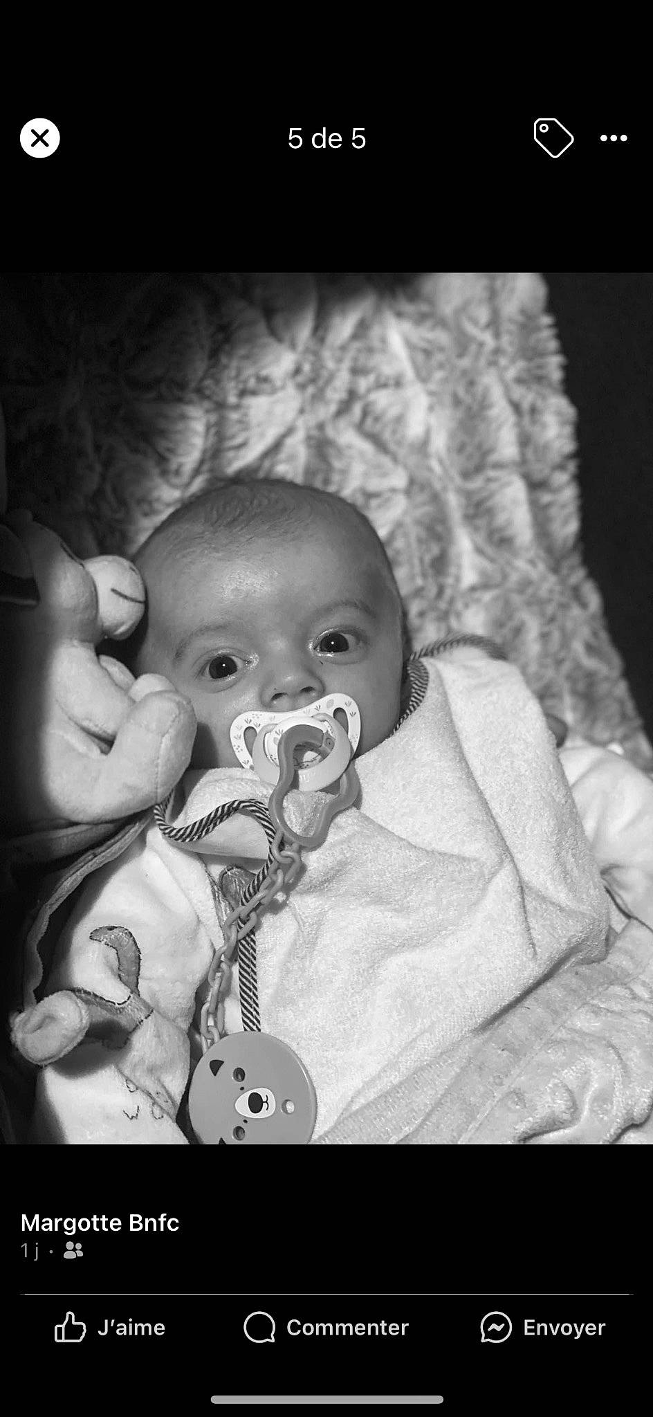 Tiago participe au concours pour gagner de l'argent avec cette photo : art, baby, baby_products, baby_toddler_clothing, cheek, child, comfort, darkness, eye, flash_photography, happy, human_body, monochrome, monochrome_photography, mouth, nose, person, skin, still_life_photography, stock_photography