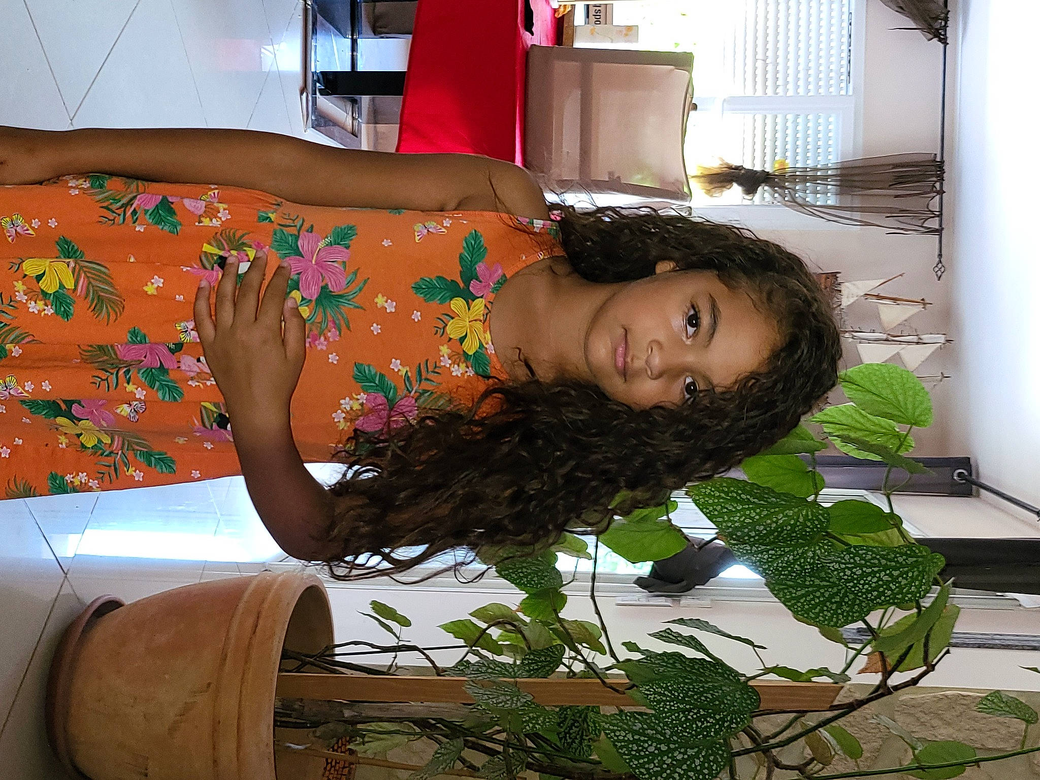 Taina participe au concours pour gagner de l'argent avec cette photo : beauty, black_hair, brown_hair, comfort, elbow, eyelash, fashion, fashion_design, flooring, human_leg, leisure, pattern, person, plant, sitting, textile, thigh, tints_and_shades, trunk, waist