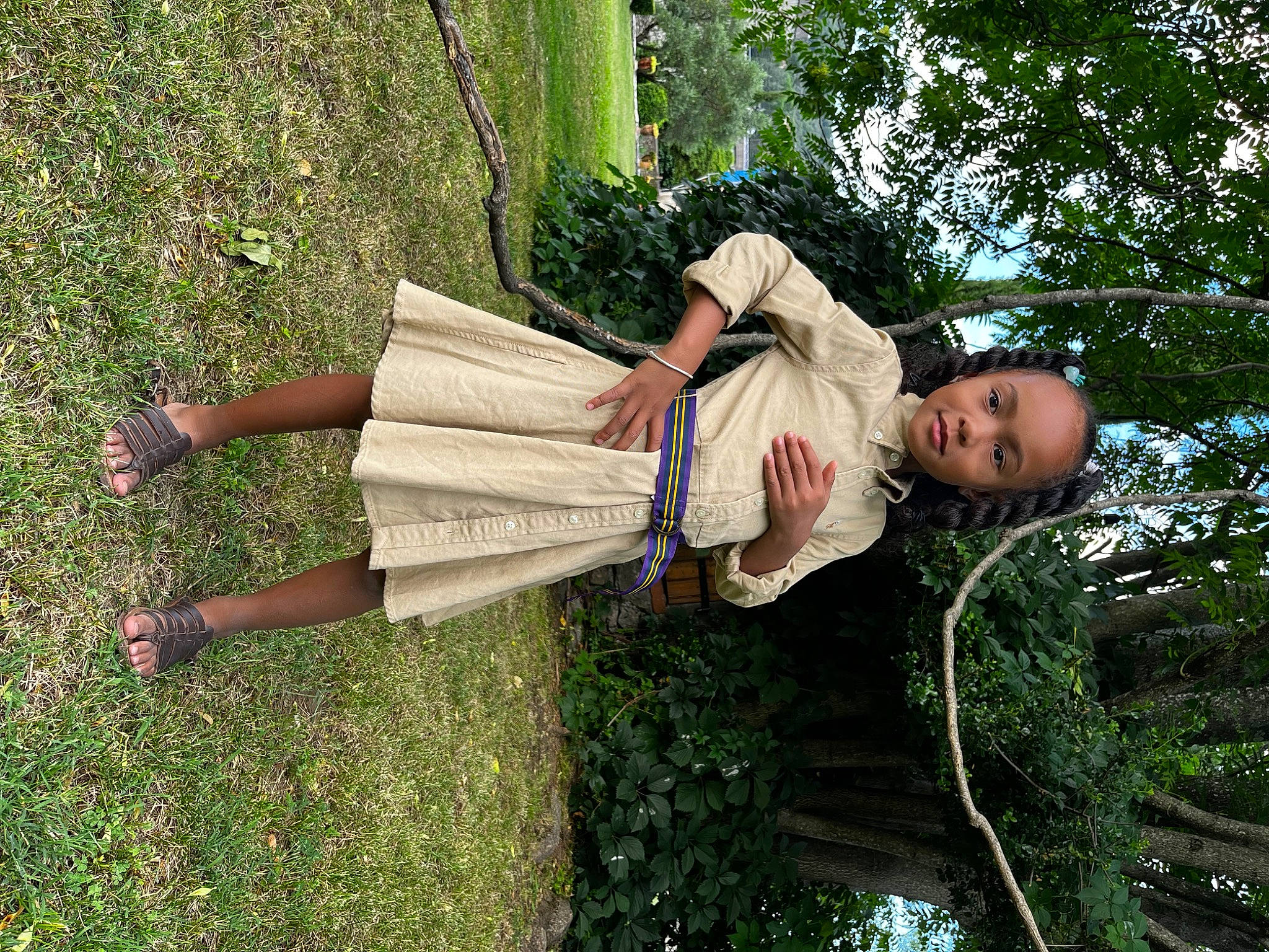 Ilarie a rejoint le concours — aidez-le/la à gagner de superbes lots ! child, fun, garden, grass, happy, human_leg, leisure, people_in_nature, person, plant, recreation, tree, wood