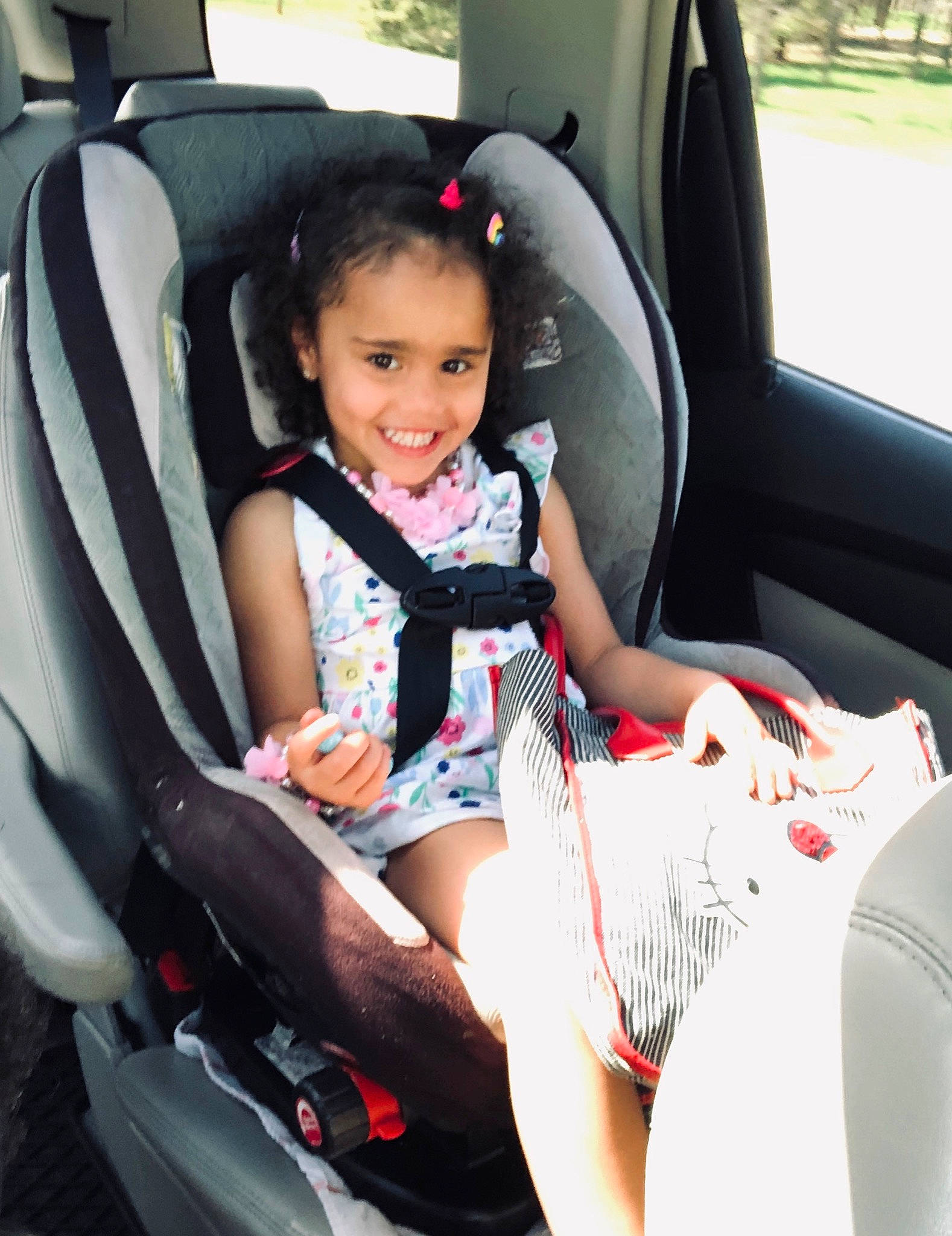 Shakayla is registered to the contest to win money with this photo: auto_part, baby, baby_carriage, baby_in_car_seat, baby_products, car, car_seat, car_seat_cover, child, comfort, family_car, head_restraint, joy, person, plant, product, seat_belt, toddler, vehicle