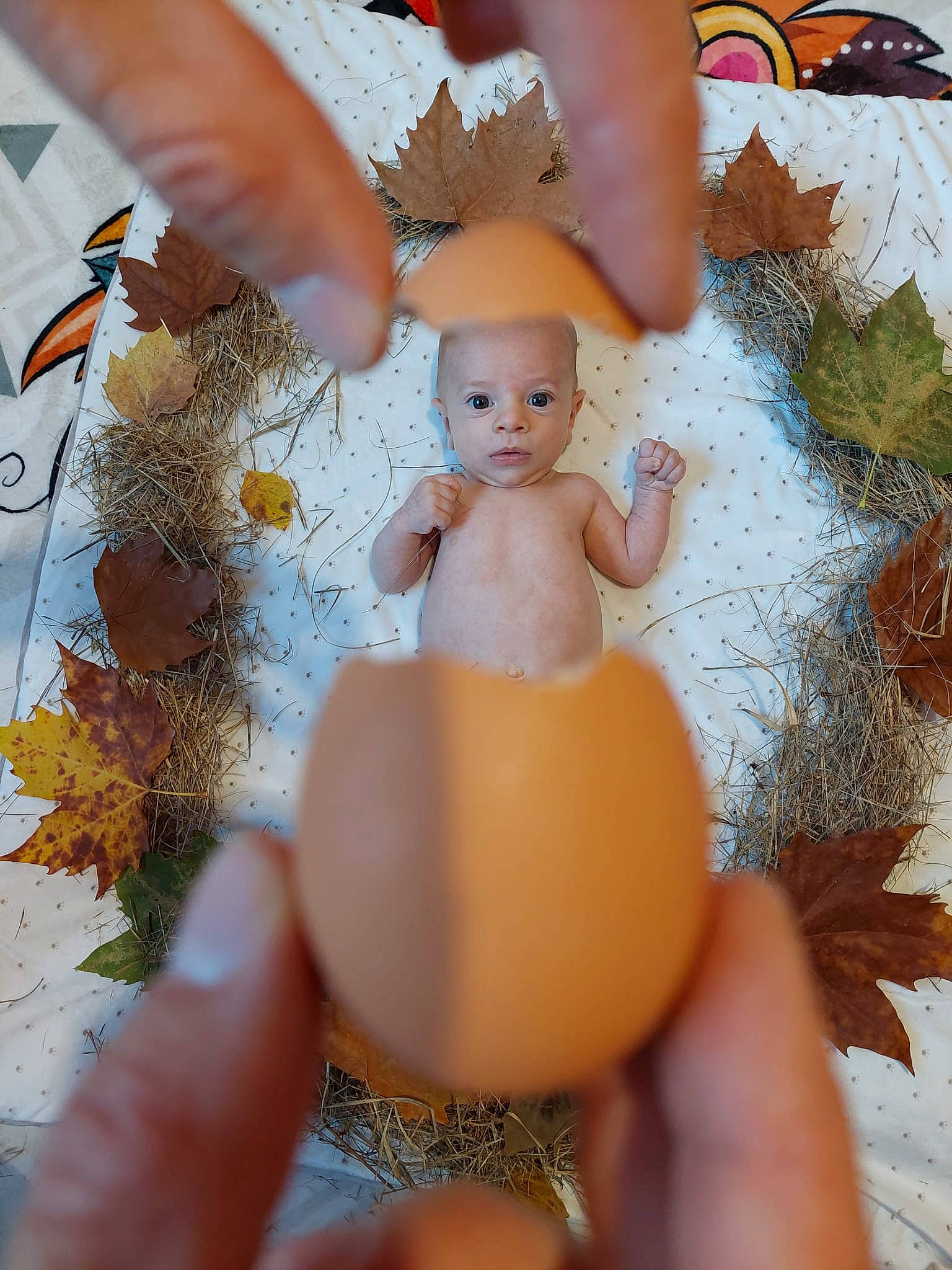 Nélo a rejoint le concours — aidez-le/la à gagner de superbes lots ! abdomen, angel, chest, child, christmas_ornament, doll, fashion_accessory, figurine, finger, gesture, happy, navel, ornament, peach, people_in_nature, person, supernatural_creature, thumb, toy, trunk