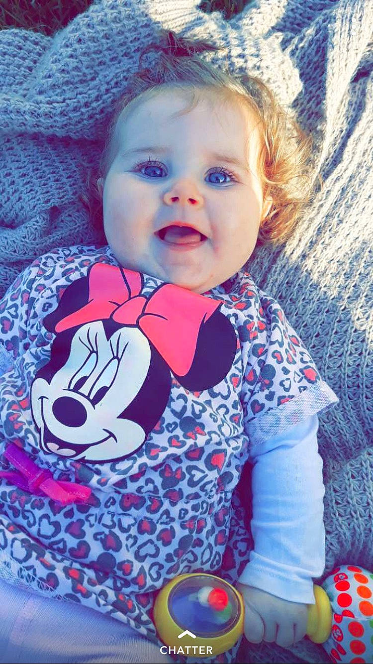 Zoey a rejoint le concours — aidez-le/la à gagner de superbes lots ! baby, baby_toddler_clothing, cheek, child, cool, nose, outerwear, pattern, person, pink, play, product, smile, toddler