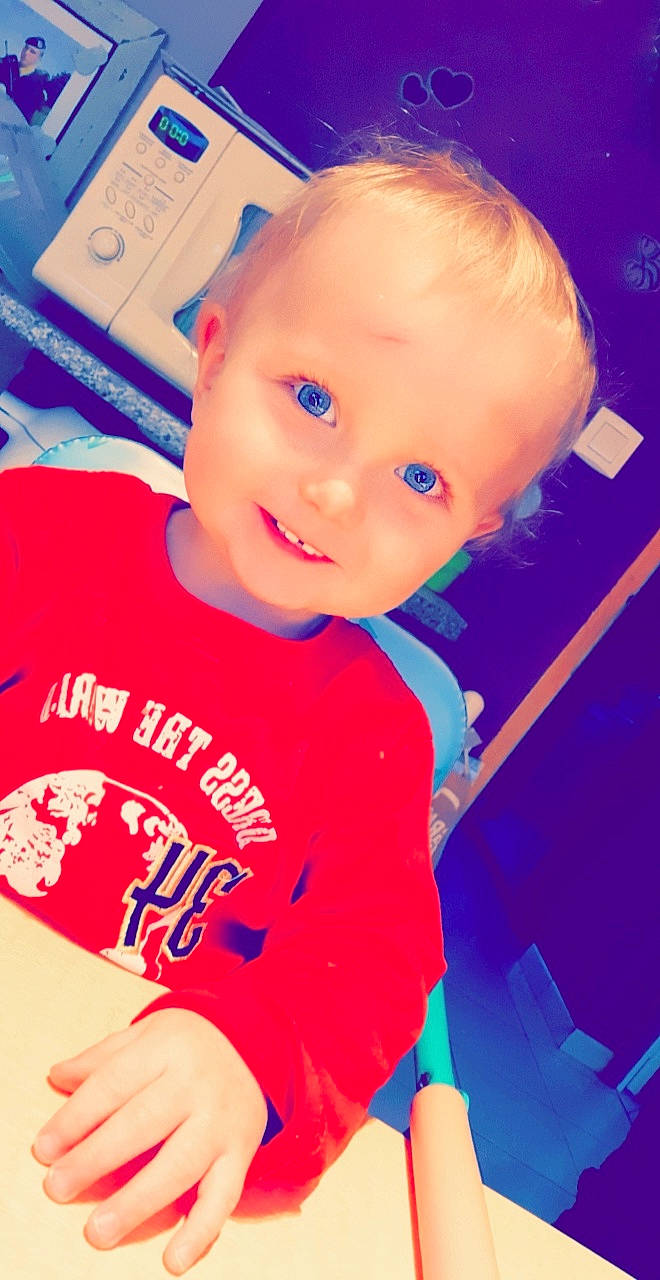 Nao participe au concours pour gagner de l'argent avec cette photo : baby, cheek, child, cool, lip, person, pink, toddler