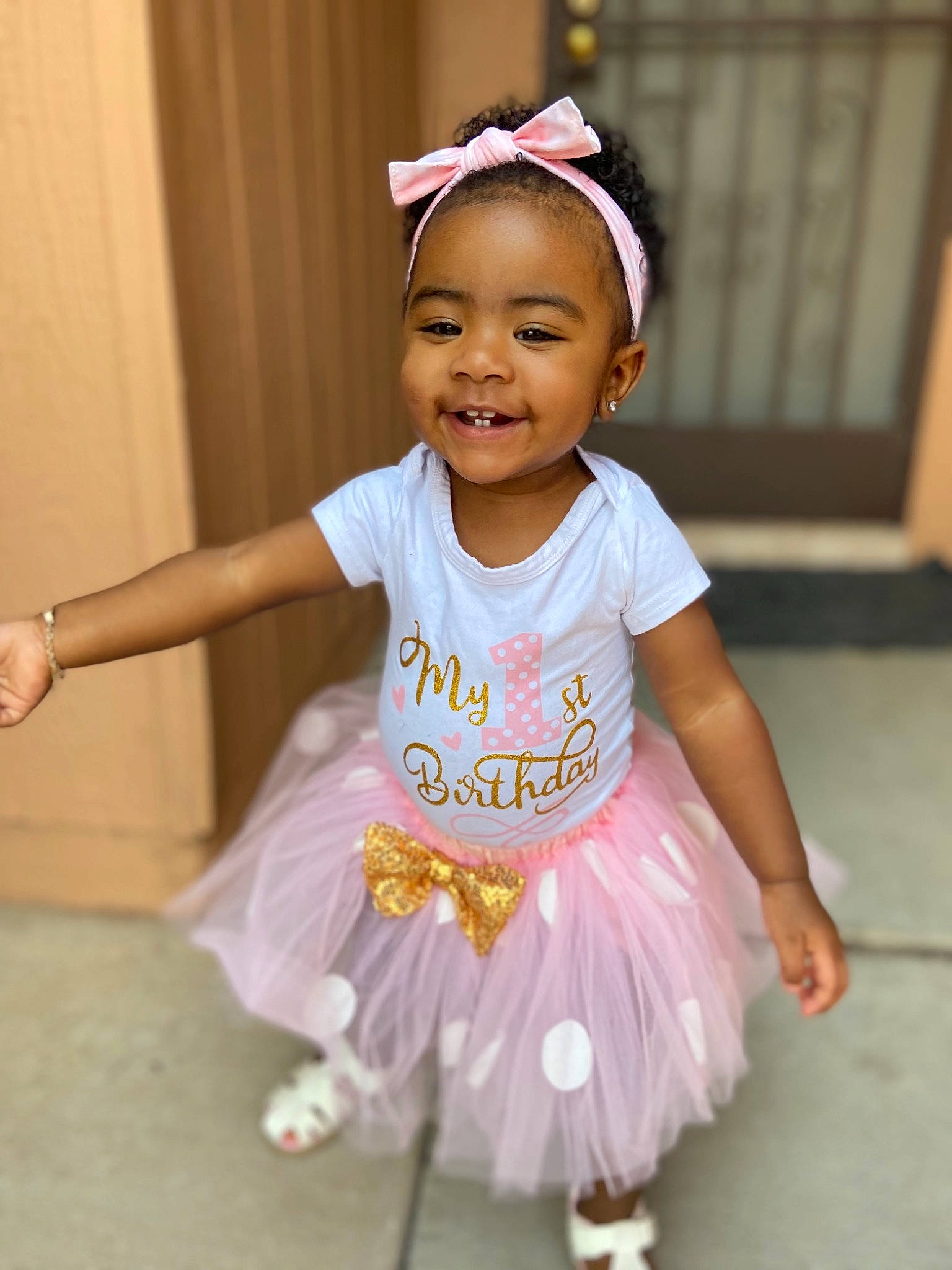 Jaida is registered to the contest to win money with this photo: baby, baby_toddler_clothing, ballet_tutu, child, dance, entertainment, event, face, fun, happy, head, headgear, headpiece, joy, magenta, performing_arts, person, pink, purple, sleeve