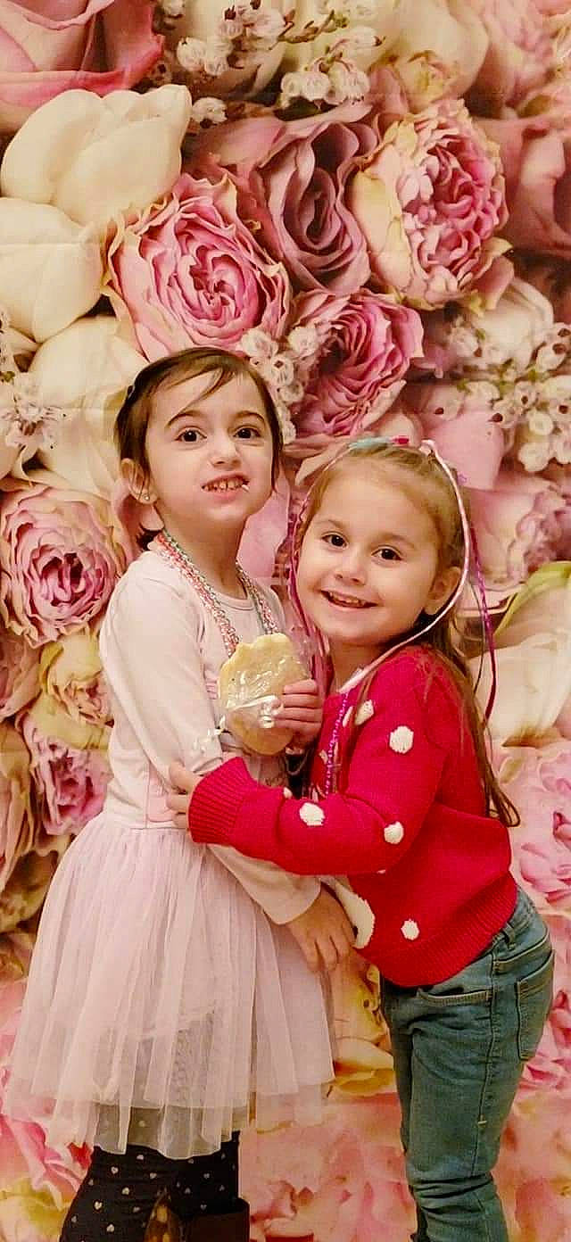 Ela joined the competition — help win amazing prizes! bouquet, child, cut_flowers, daughter, family, flower, garden_roses, happy, joy, mother, peach, peony, person, petal, pink, plant, rose, rose_family, rose_order, sibling