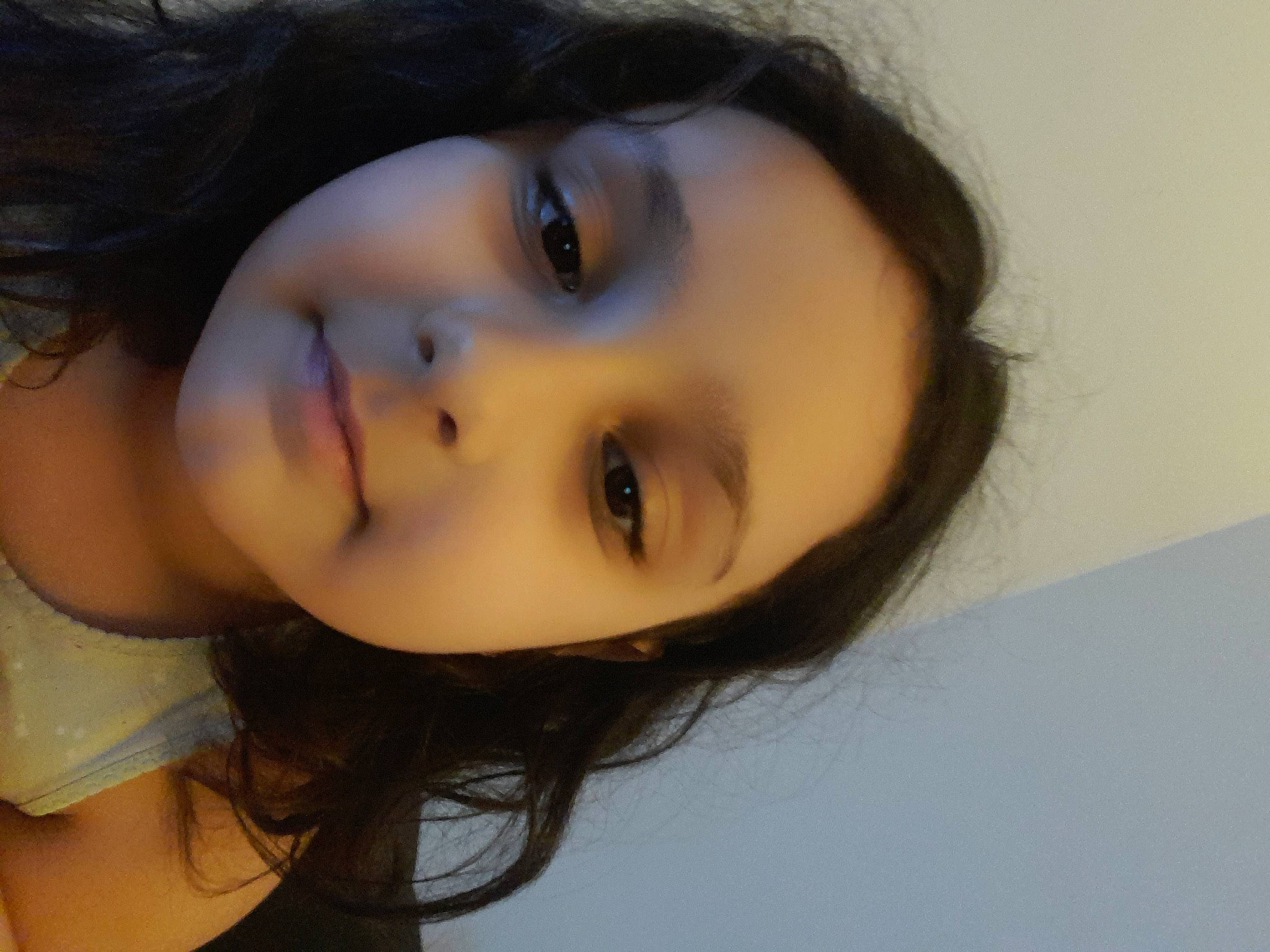 Mayar a rejoint le concours — aidez-le/la à gagner de superbes lots ! cheek, ear, eyebrow, eyelash, face, flash_photography, forehead, hair, happy, human_body, iris, jaw, lip, mouth, neck, nose, person, plant, shoulder, skin