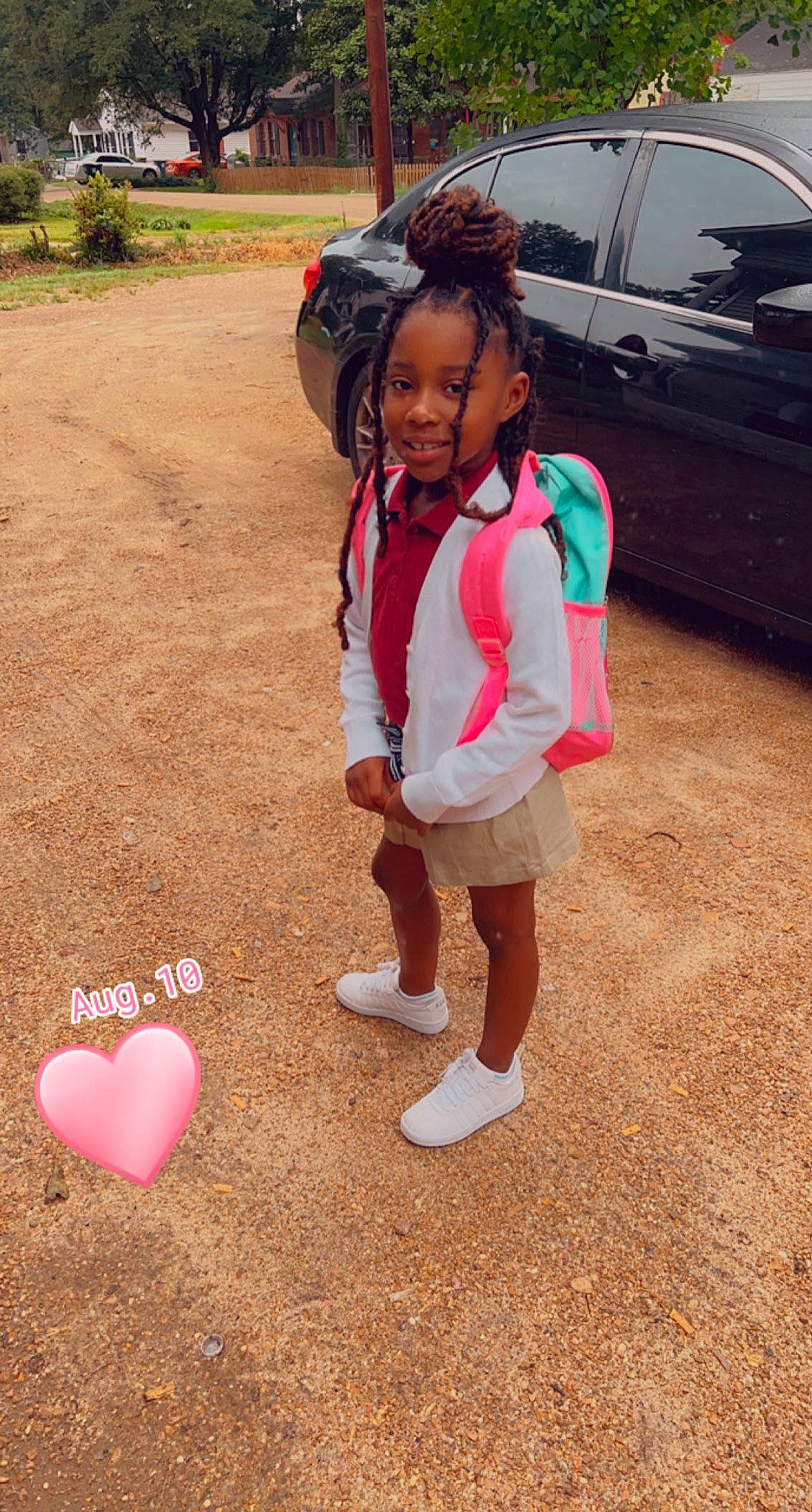 Tarlajiah is registered to the contest to win money with this photo: automotive_tire, balloon, car, child, family_car, fun, grass, happy, leisure, magenta, morning, person, pink, recreation, school_uniform, shorts, soil, tire, toddler, toy