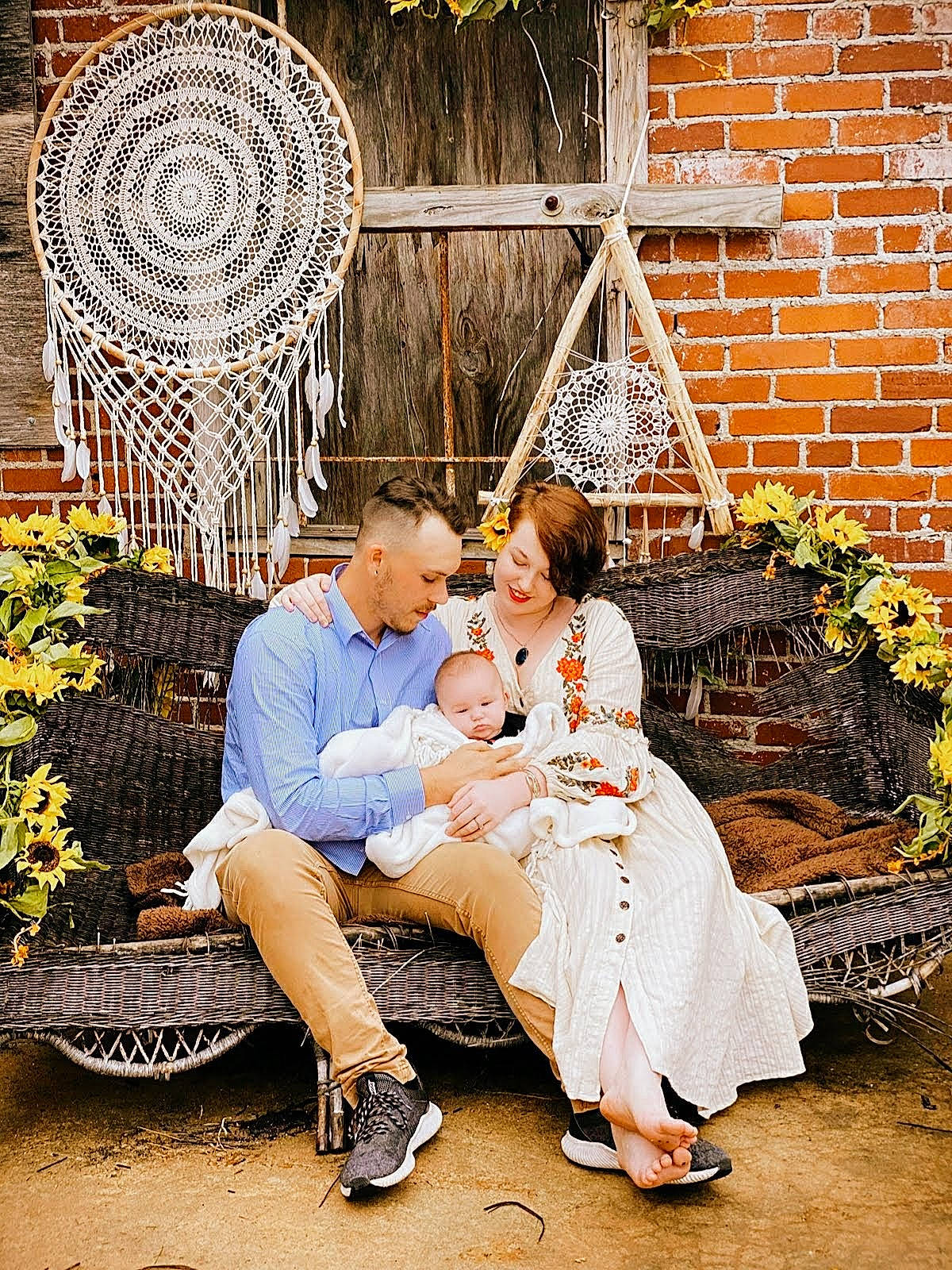 Atlas is registered to the contest to win money with this photo: basket, botany, event, flash_photography, flower, footwear, fun, grass, happy, joy, leisure, pattern, people_in_nature, person, photograph, plant, sandal, shoe, sitting, toddler