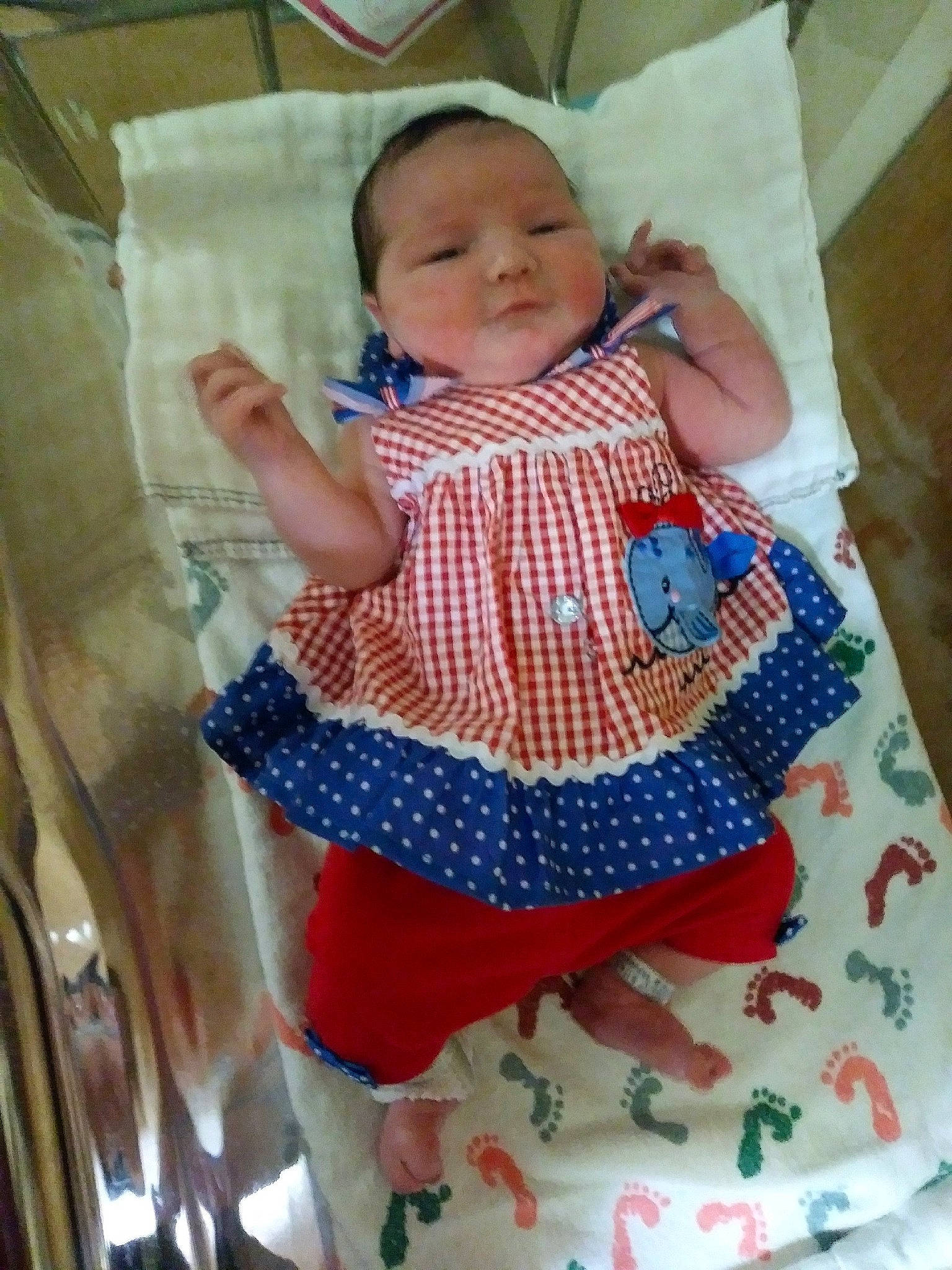 Patricia is registered to the contest to win money with this photo: baby, baby_toddler_clothing, cheek, child, person, textile, toddler