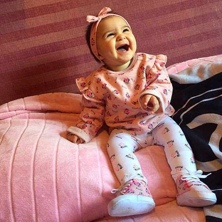 Sarah participe au concours pour gagner de l'argent avec cette photo :