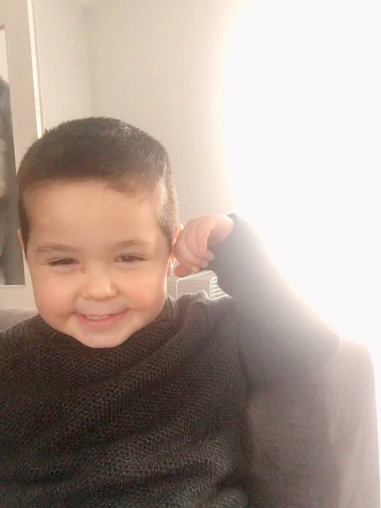 Miguel participe au concours pour gagner de l'argent avec cette photo : arm, baby, beauty, buzz_cut, cheek, child, chin, ear, eye, face, forehead, hair, hairstyle, head, joy, lip, nose, person, shoulder, skin