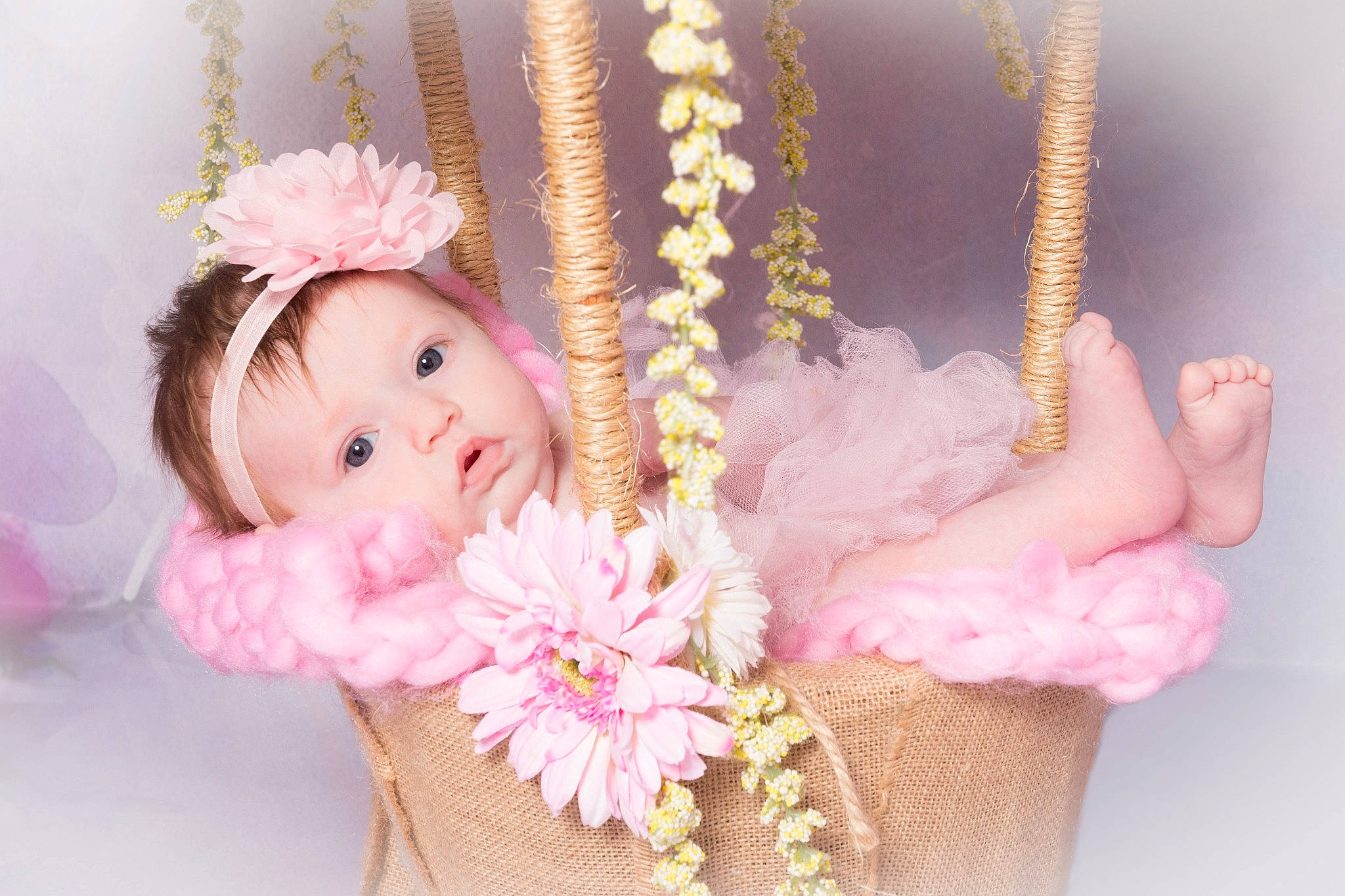 Liv participe au concours pour gagner de l'argent avec cette photo : baby, baby_toddler_clothing, chain, child_model, costume_accessory, craft, cut_flowers, embellishment, fur, hair_accessory, headband, headpiece, natural_material, peach, person, pink