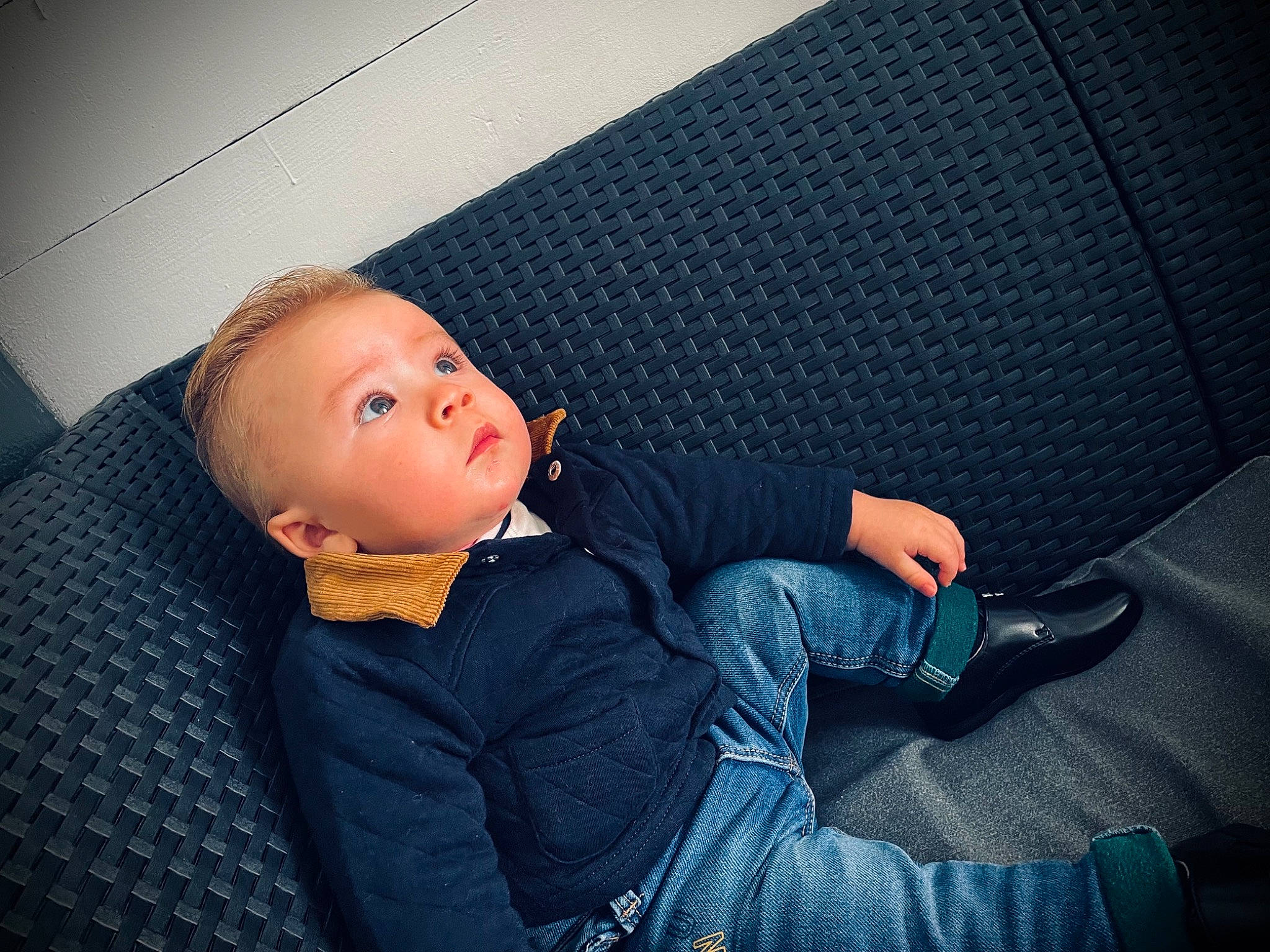 Dahn a rejoint le concours — aidez-le/la à gagner de superbes lots ! auto_part, automotive_design, car_seat, child, comfort, denim, electric_blue, family_car, flash_photography, fun, human_leg, lap, luxury_vehicle, person, personal_luxury_car, sitting, tints_and_shades, toddler, vehicle_door