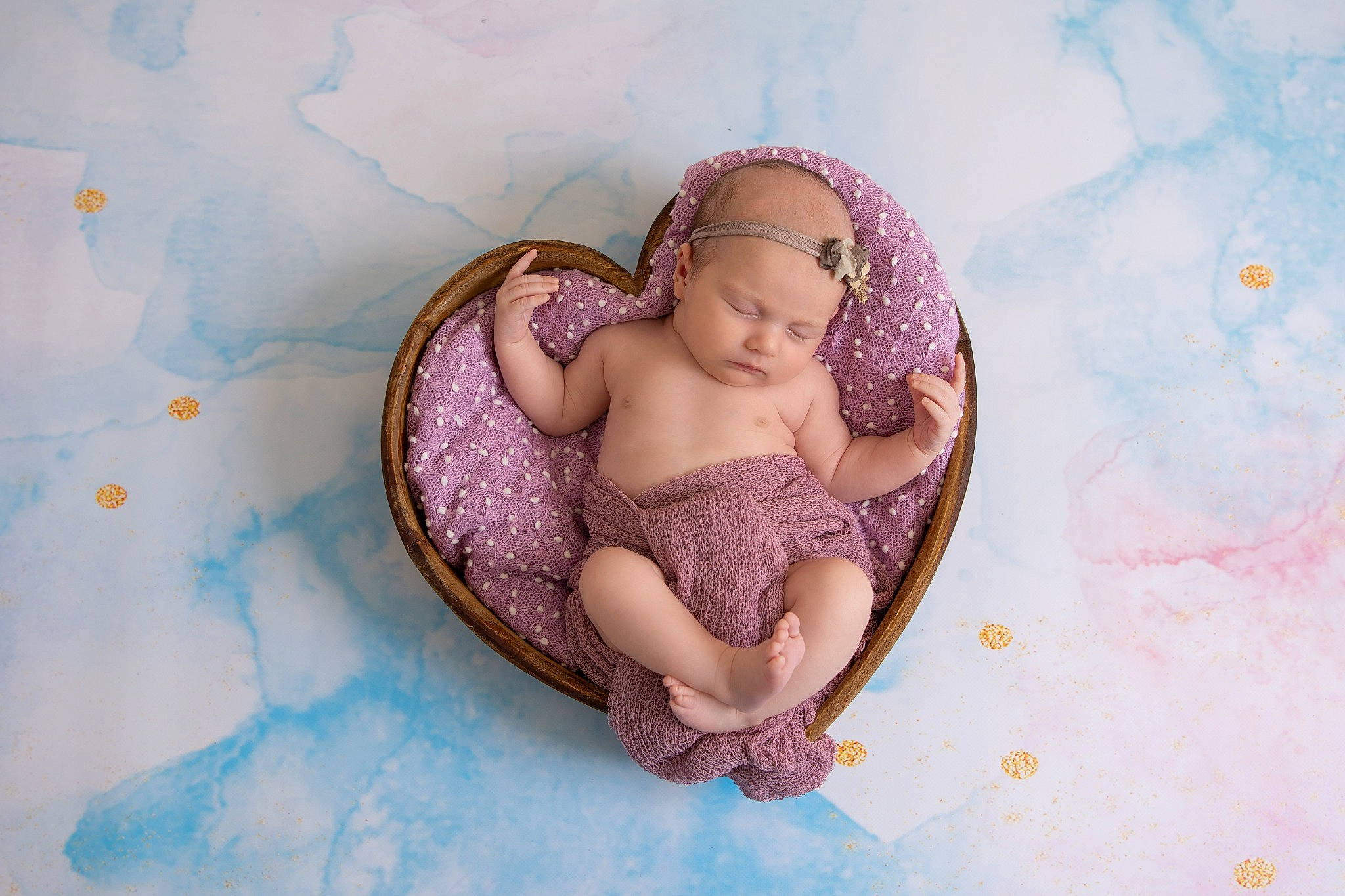 Ambre participe au concours pour gagner de l'argent avec cette photo : angel, doll, fictional_character, lavender, mythical_creature, person, pink, purple, stomach, toy