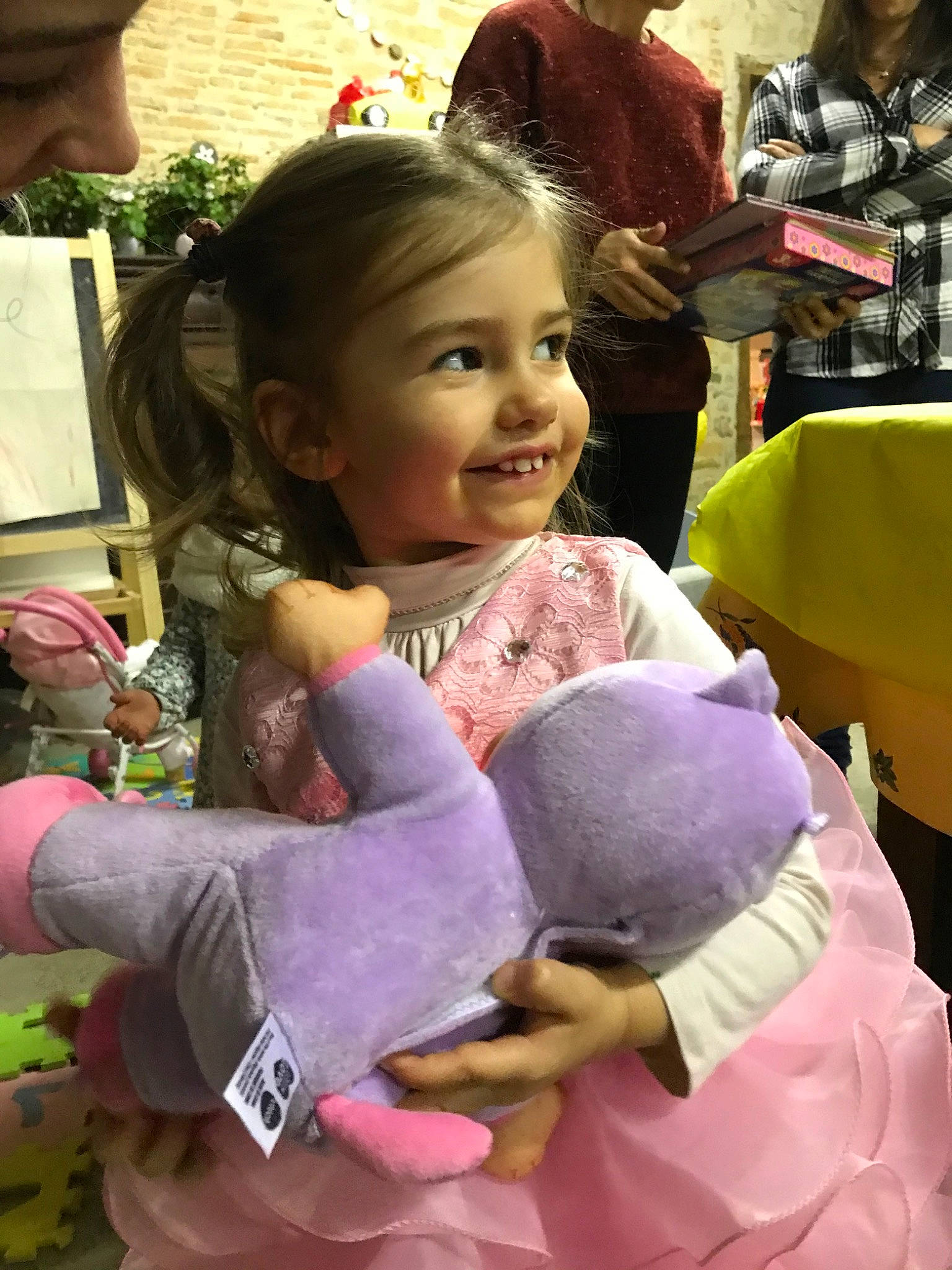 Garance a rejoint le concours — aidez-le/la à gagner de superbes lots ! child, person, smile, toddler