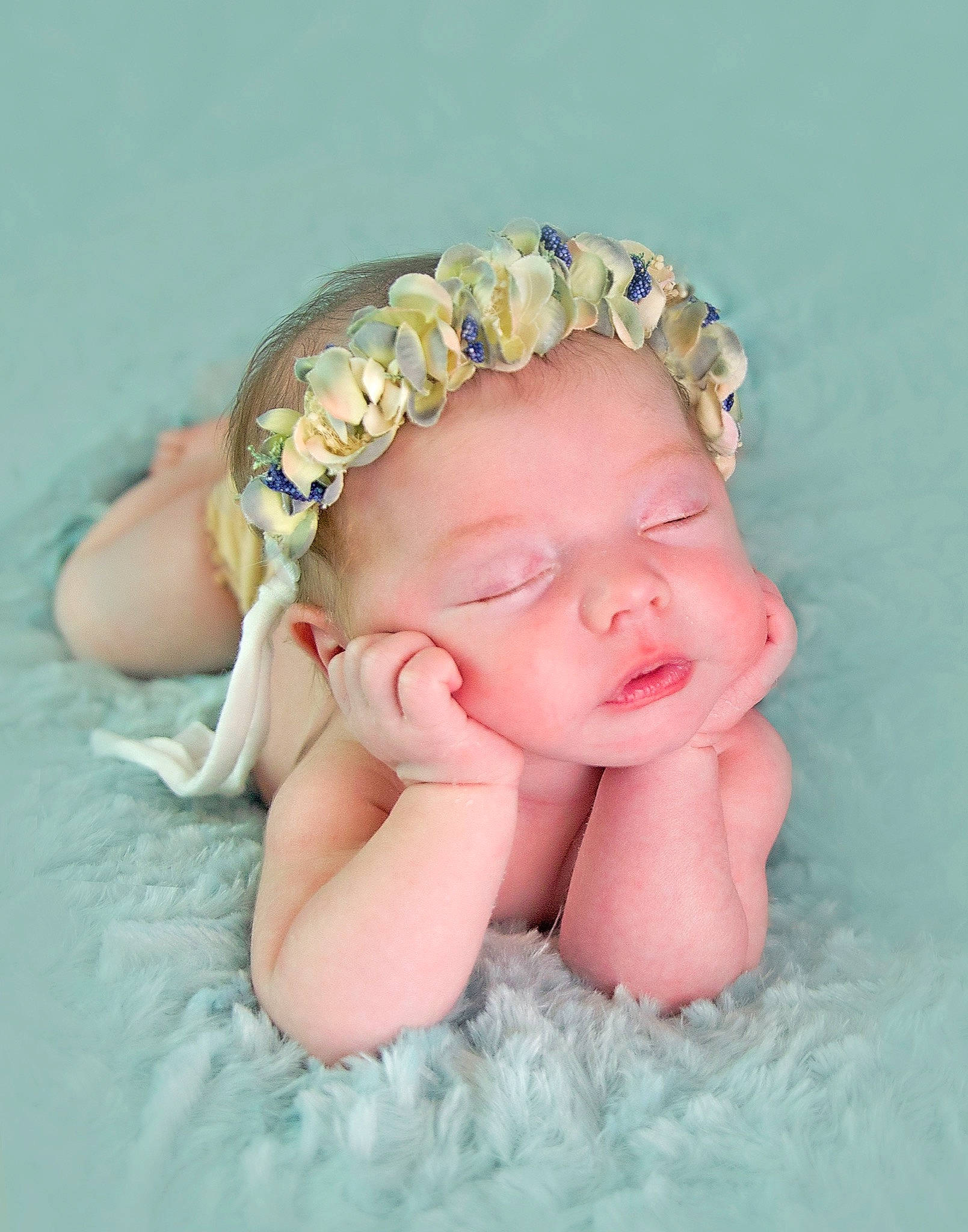 Scarlett is registered to the contest to win money with this photo: baby, baby_sleeping, baby_toddler_clothing, cap, comfort, eye, finger, hair_accessory, happy, headband, headgear, headpiece, iris, jewellery, linens, mouth, person, pink, skin, thumb