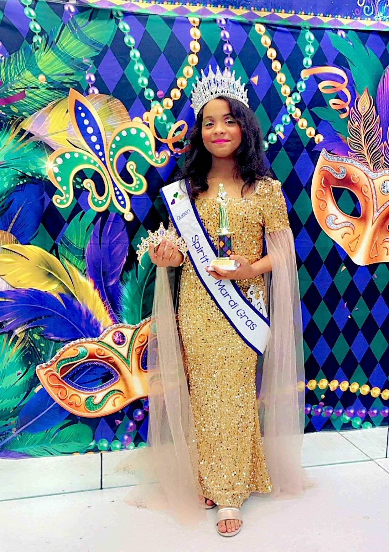 Alana joined the competition — help win amazing prizes! beauty, blue, electric_blue, event, fashion_accessory, fashion_design, fashion_model, formal_wear, headpiece, jewellery, joy, magenta, makeover, necklace, pattern, person, purple, sari, smile, tradition