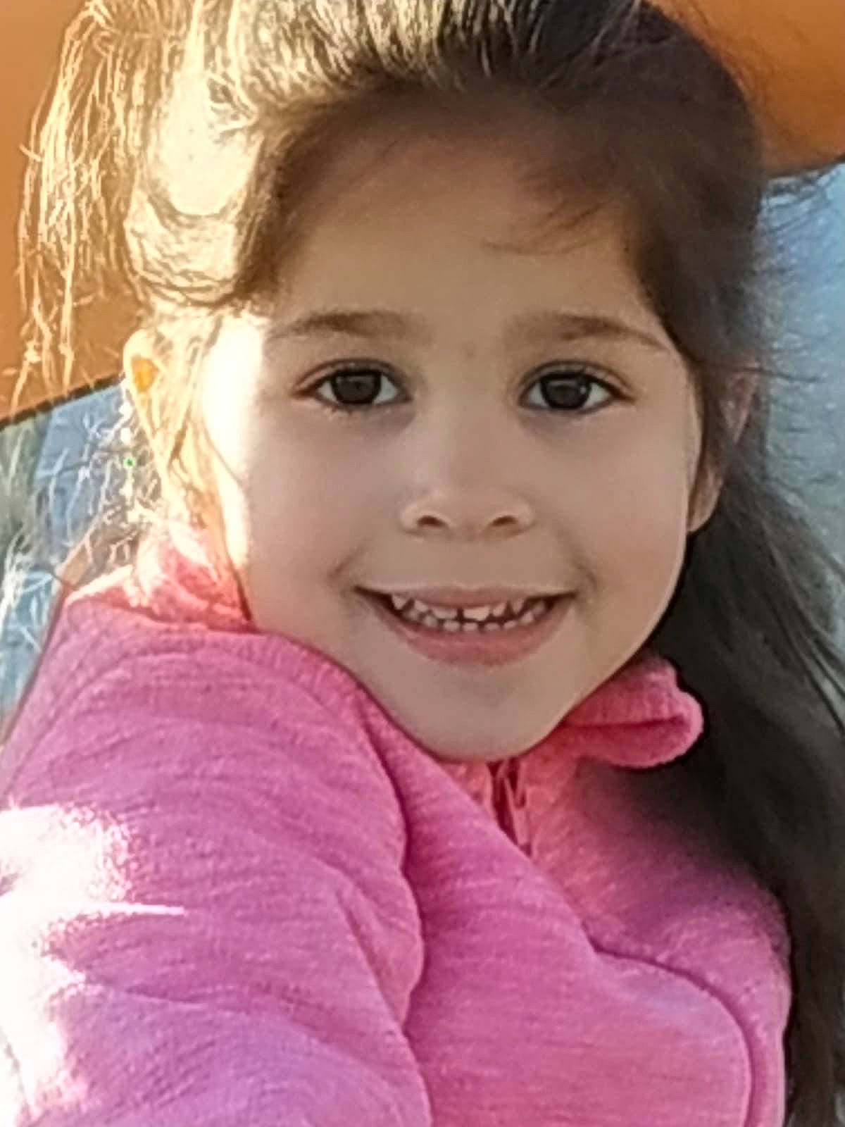 Ines participe au concours pour gagner de l'argent avec cette photo : beauty, brown_hair, cheek, child, child_model, chin, eye, eyebrow, face, facial_expression, forehead, hair, hairstyle, head, joy, lip, nose, organ, person, skin