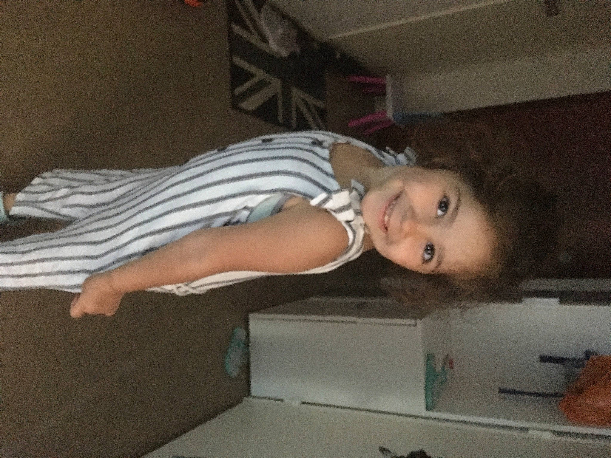 Ines a rejoint le concours — aidez-le/la à gagner de superbes lots ! joy, leg, person