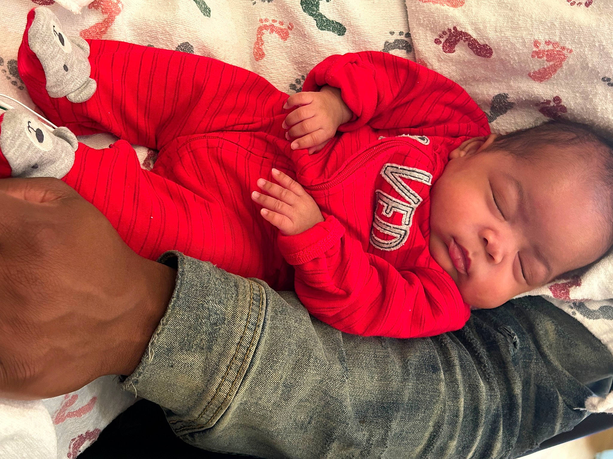 Rhylee joined the competition — help win amazing prizes! arm, clothing, comfort, cool, elbow, face, finger, gesture, hand, happy, head, mouth, muscle, organ, people, person, photograph, red, sleeve, thigh