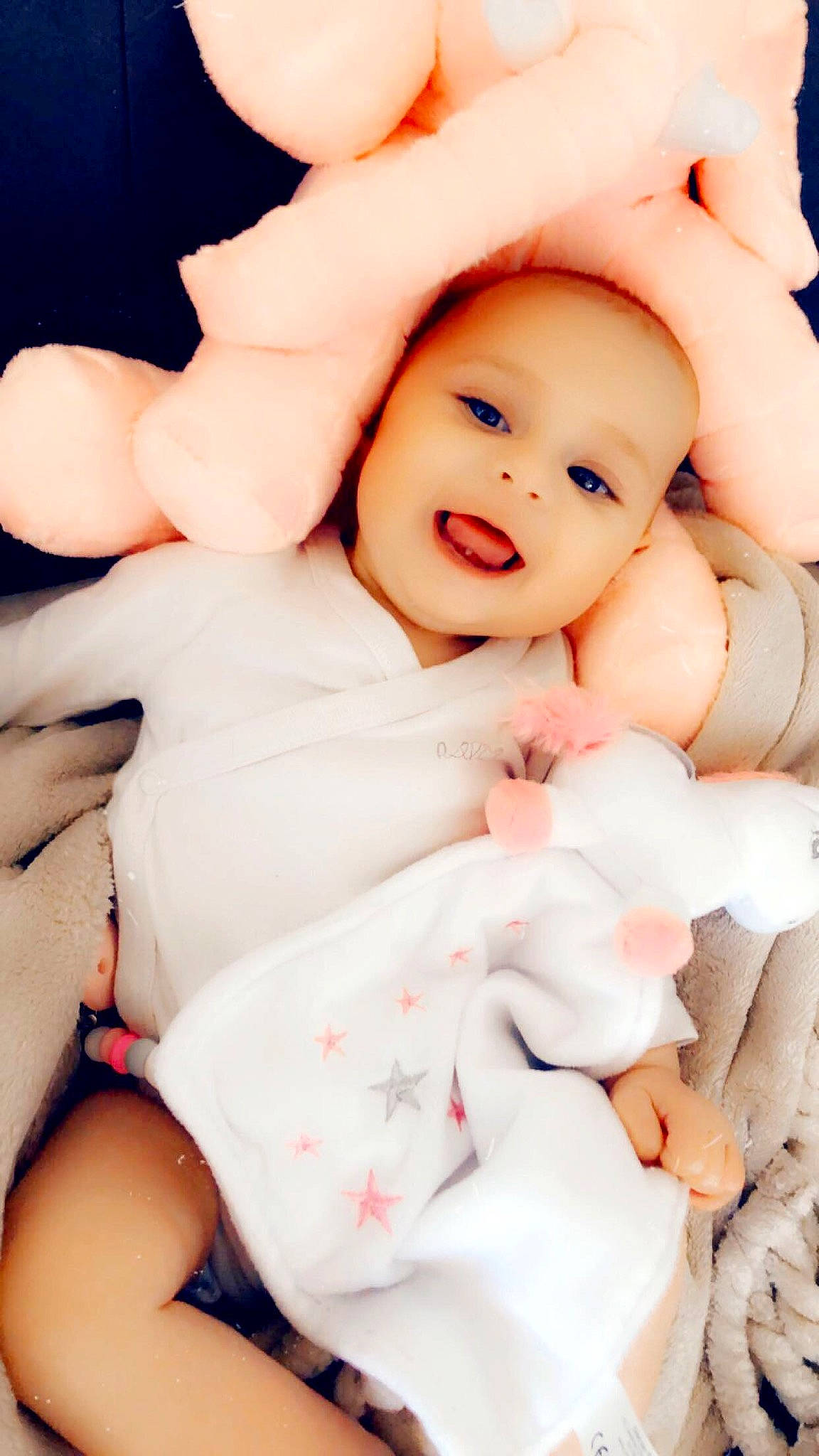 Louna participe au concours pour gagner de l'argent avec cette photo : baby, cheek, child, happy, person, skin, smile, toddler