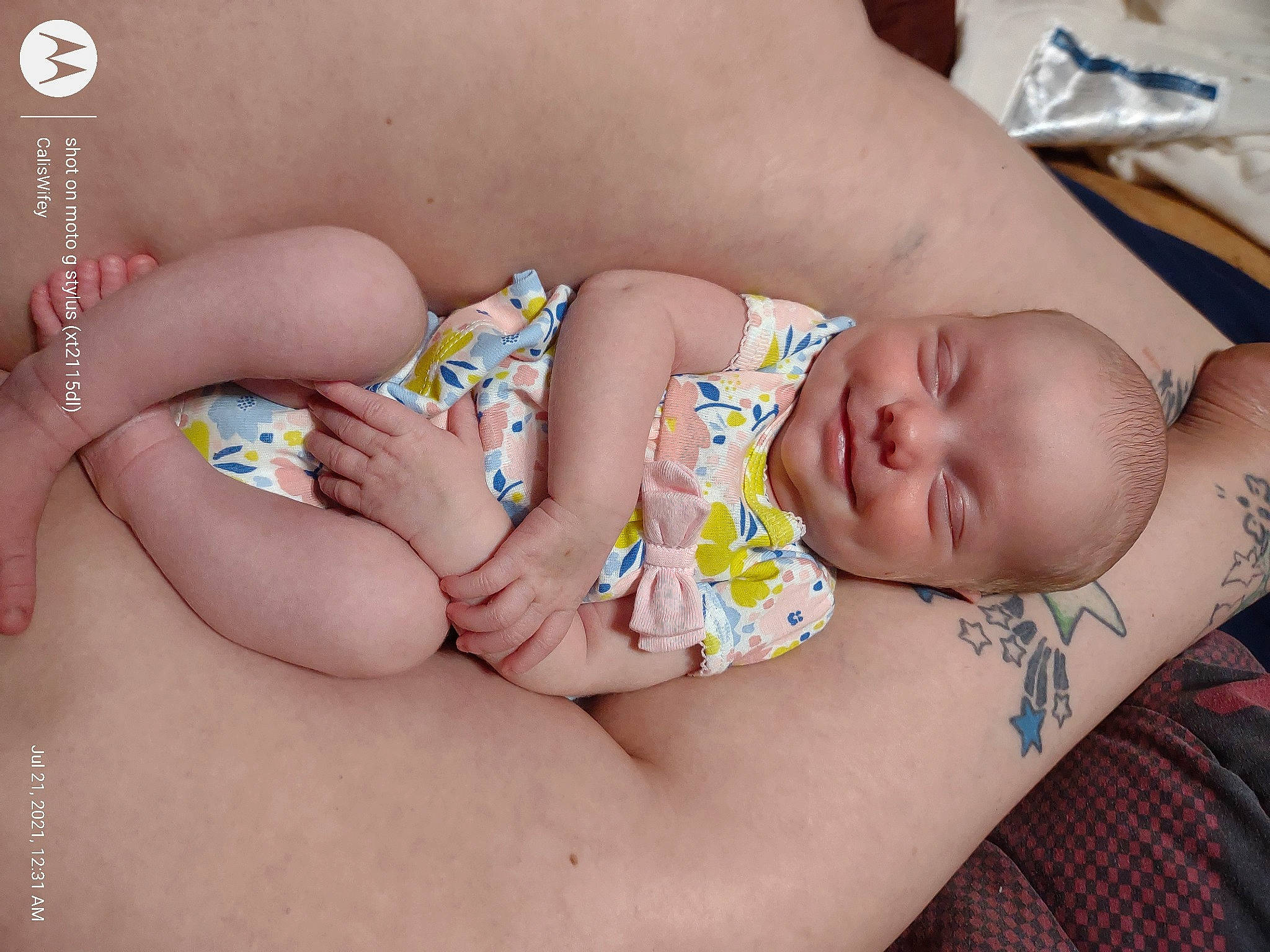 Olivia is registered to the contest to win money with this photo: abdomen, arm, baby, beauty, chest, child, finger, hand, head, human_body, joint, muscle, organ, pattern, person, skin, stomach, thigh, toddler, trunk