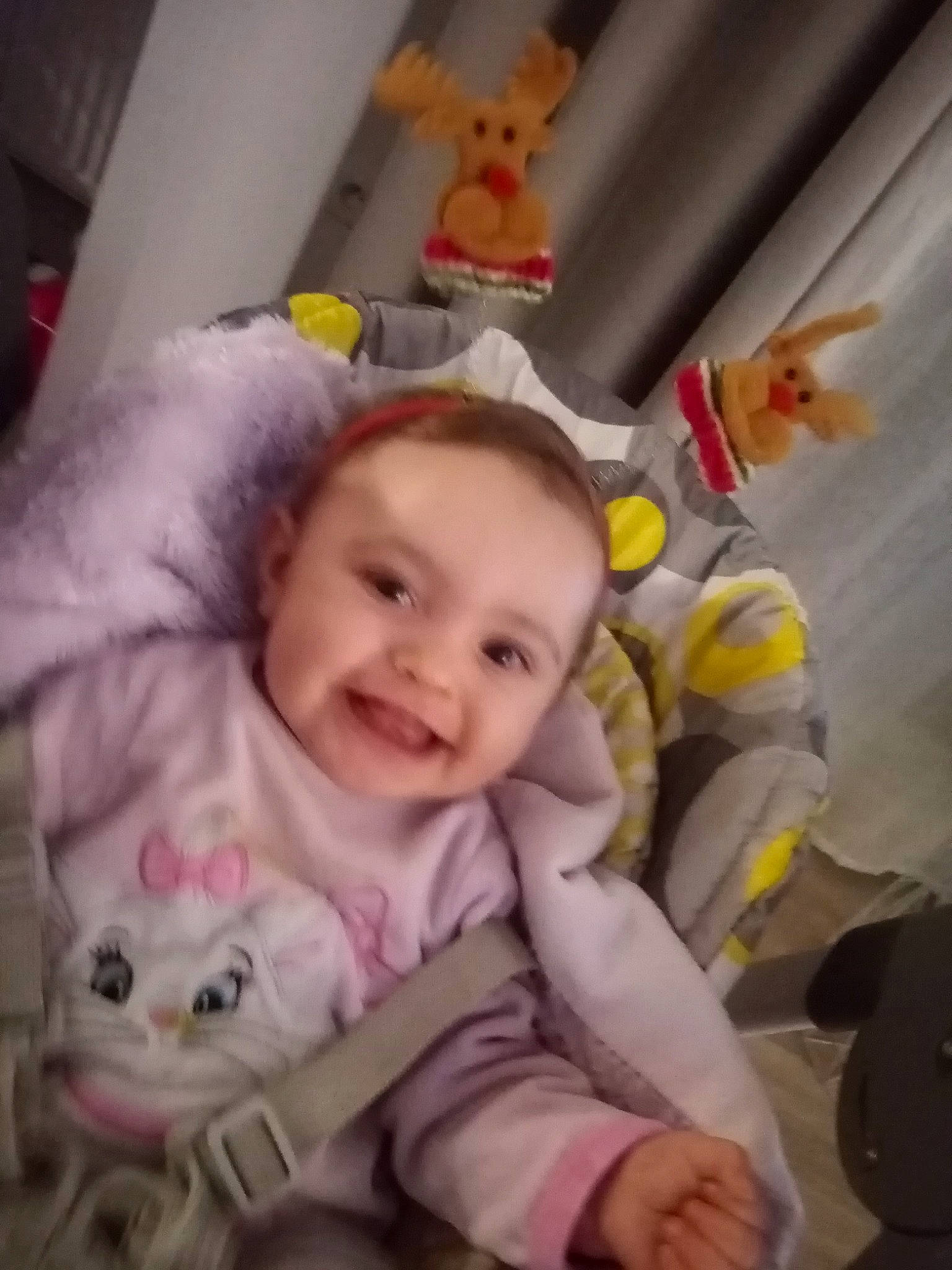 Lena a rejoint le concours — aidez-le/la à gagner de superbes lots ! baby, baby_products, baby_toddler_clothing, cheek, child, comfort, eye, eyebrow, fun, happy, iris, joy, mouth, nose, person, pink, skin, smile, stuffed_toy, toddler