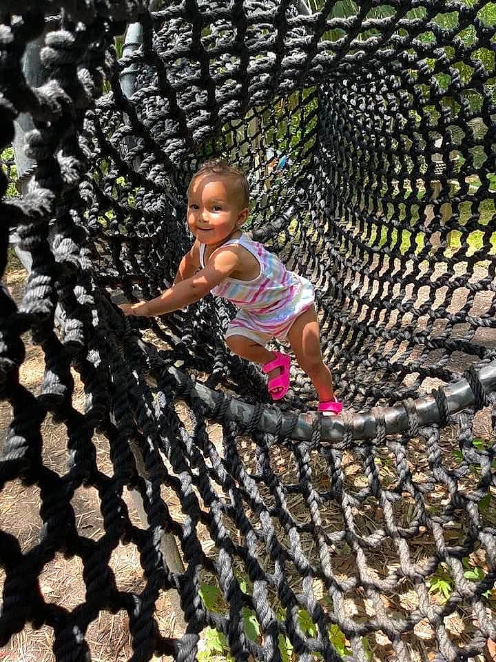 Jacyone joined the competition — help win amazing prizes! adaptation, botany, fun, grass, happy, human_settlement, leaf, leisure, mesh, nature, pattern, people_in_nature, person, plant, soil, spring, toddler, tree, vertebrate, water