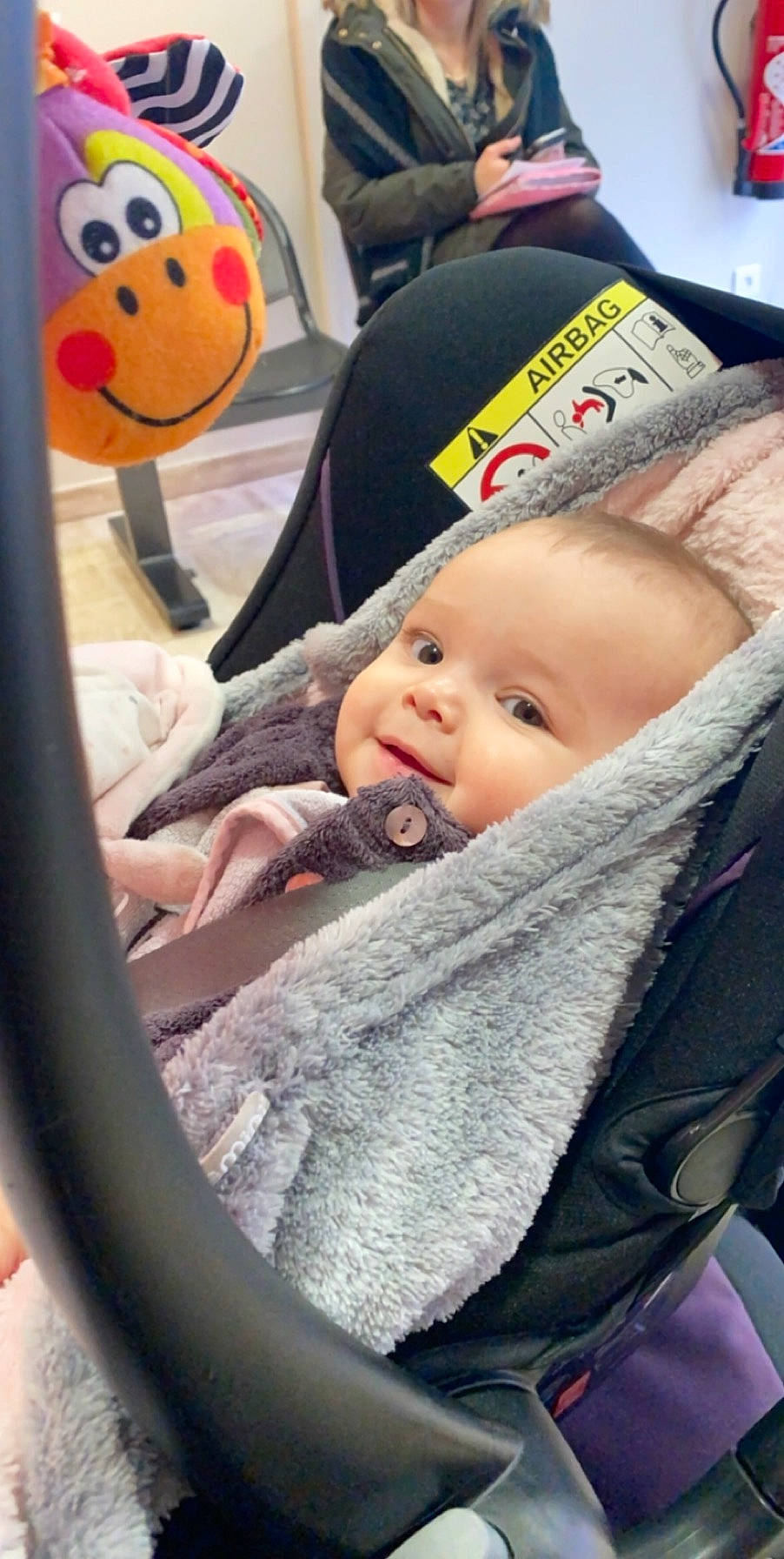 Lizzy a rejoint le concours — aidez-le/la à gagner de superbes lots ! baby, baby_carriage, baby_in_car_seat, baby_products, car_seat, child, person, product, toddler